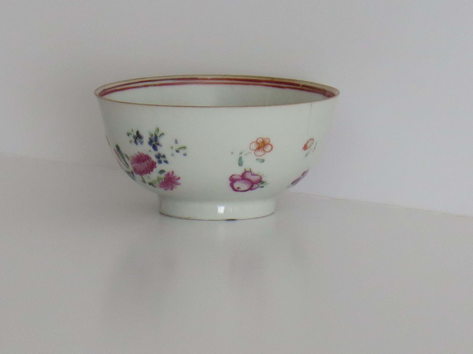 Met de hand beschilderd Chinees exportporselein, Famille Rose, Qing, 1780. photo vinterior