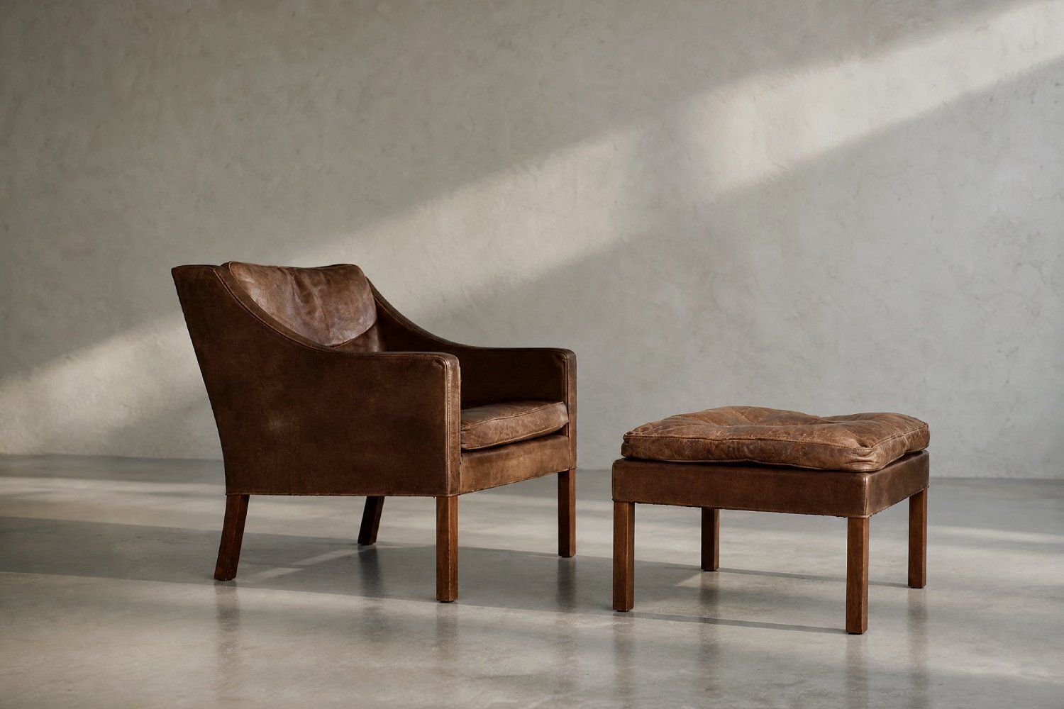 Set vintage Deens modern leren model 2207 lounge fauteuil en ottoman van Børge Mogensen voor Fredericia, ca. jaren 1960. photo buy