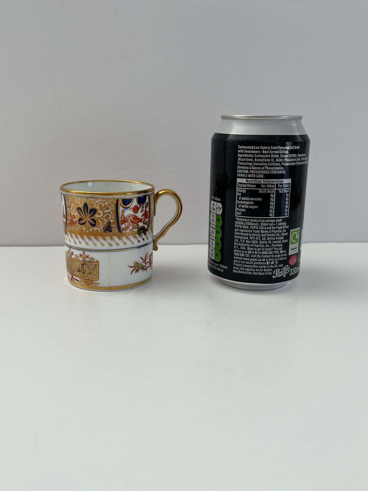 photo vinterior Spode Porseleinen Koffiekopje, Fijn Handgeschilderd en Verguld Patroon 1495, ca. 1810