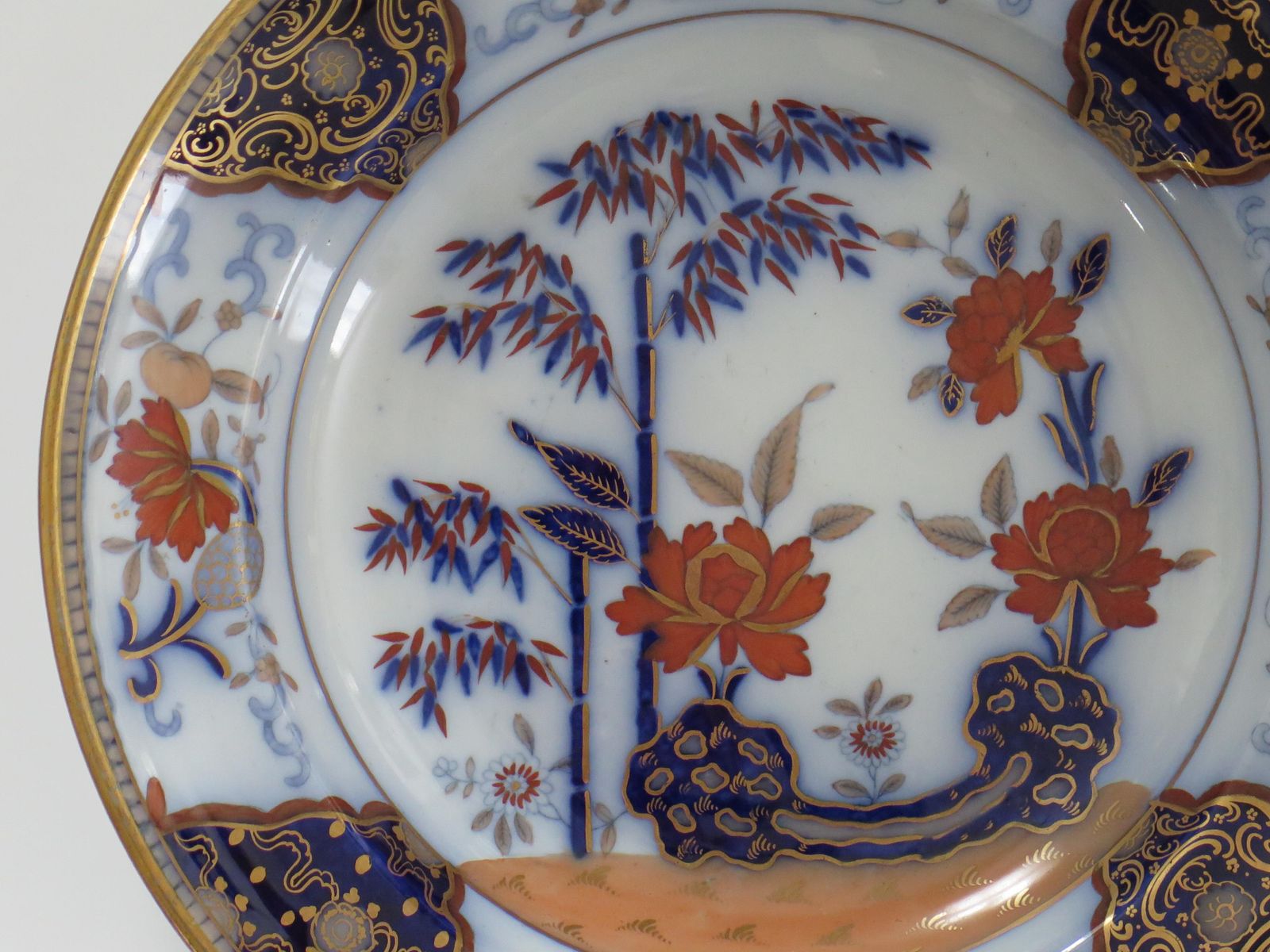 Set van zes antieke ironstone soepborden, bamboepatroon van Davenport, ca. 1815 photo furniture