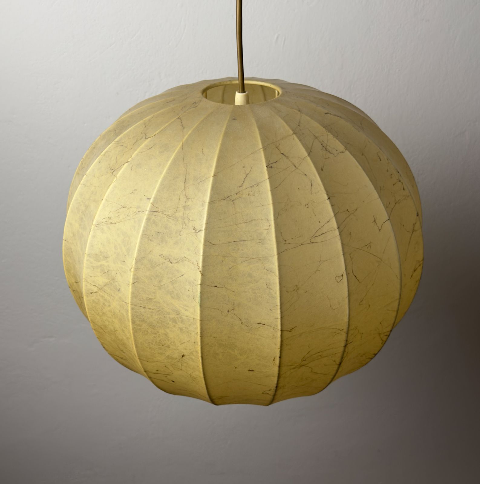 photo for sale Cocoon Hanglamp van Friedel Wauer voor Goldkant Leuchten, Duitsland ca. jaren 1960