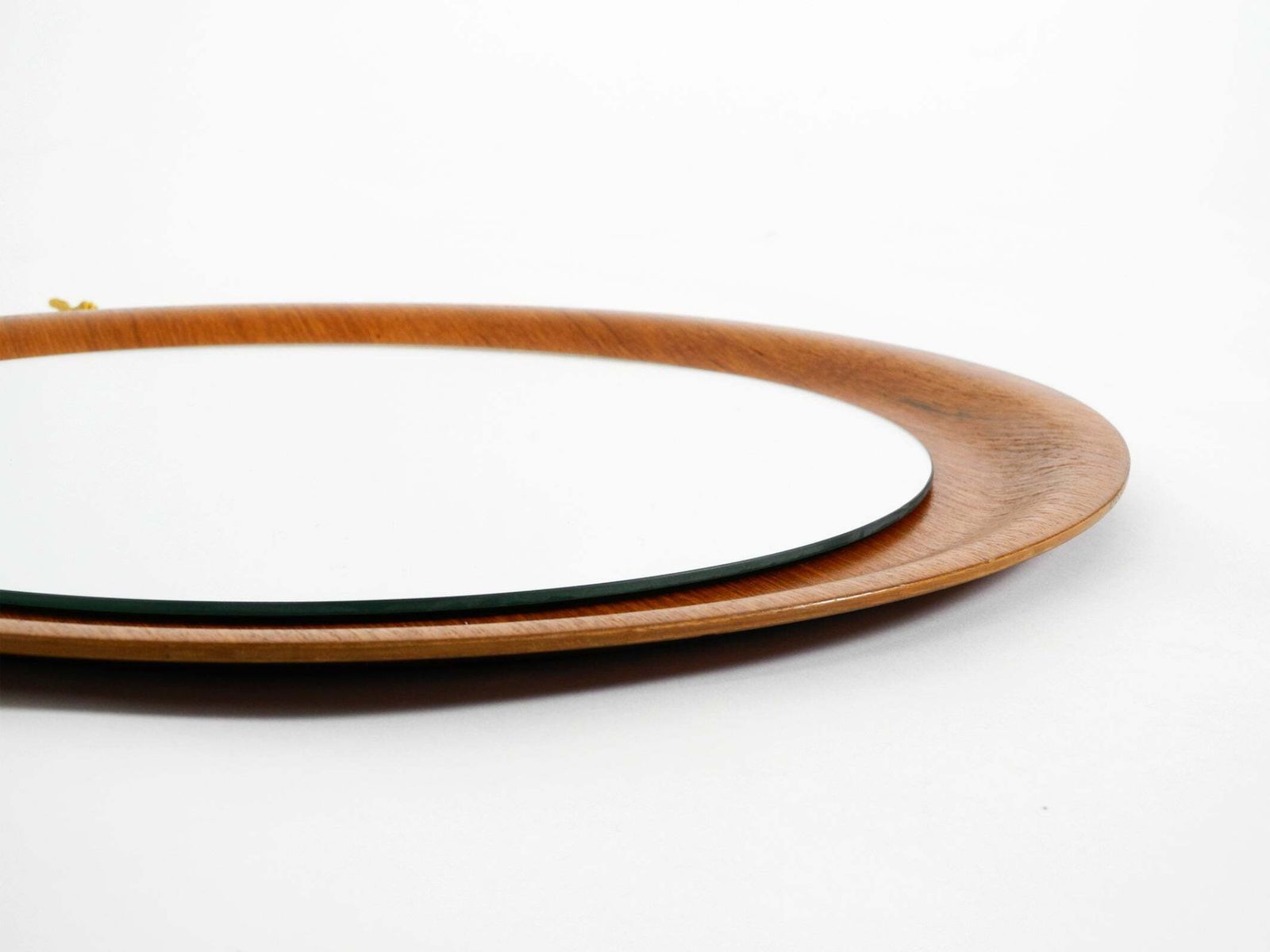 Ronde Mid-Century Teakhouten Wandspiegel van Ary Fanerprodukter Nybro Sweden photo vinterior