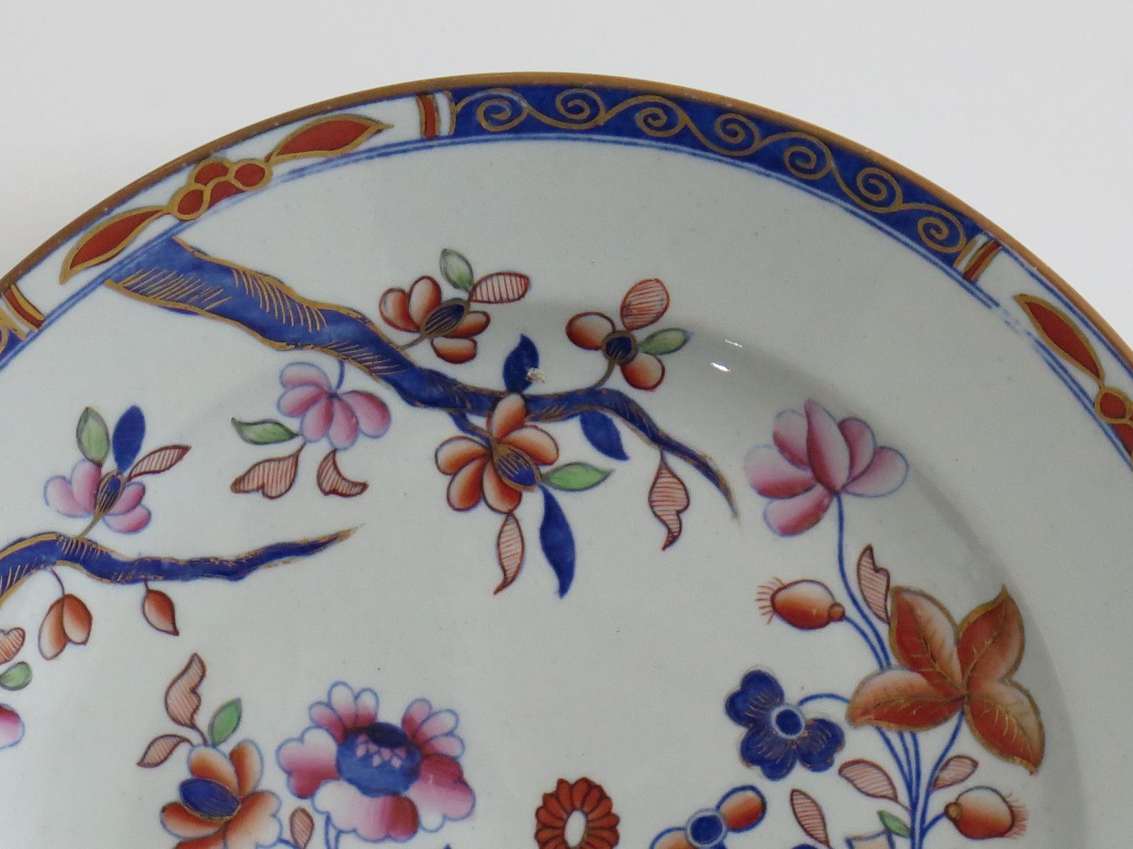 Spode Ironstone diep woestijnbord, Tobacco Leaf-patroon, ca. 1820 photo 185.0