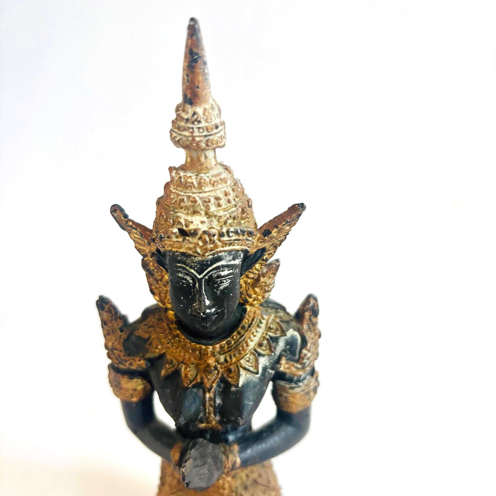 photo for sale Statue Teppanom thaïlandaise mid-century en bronze doré, patinée noir et or, gardienne de temple