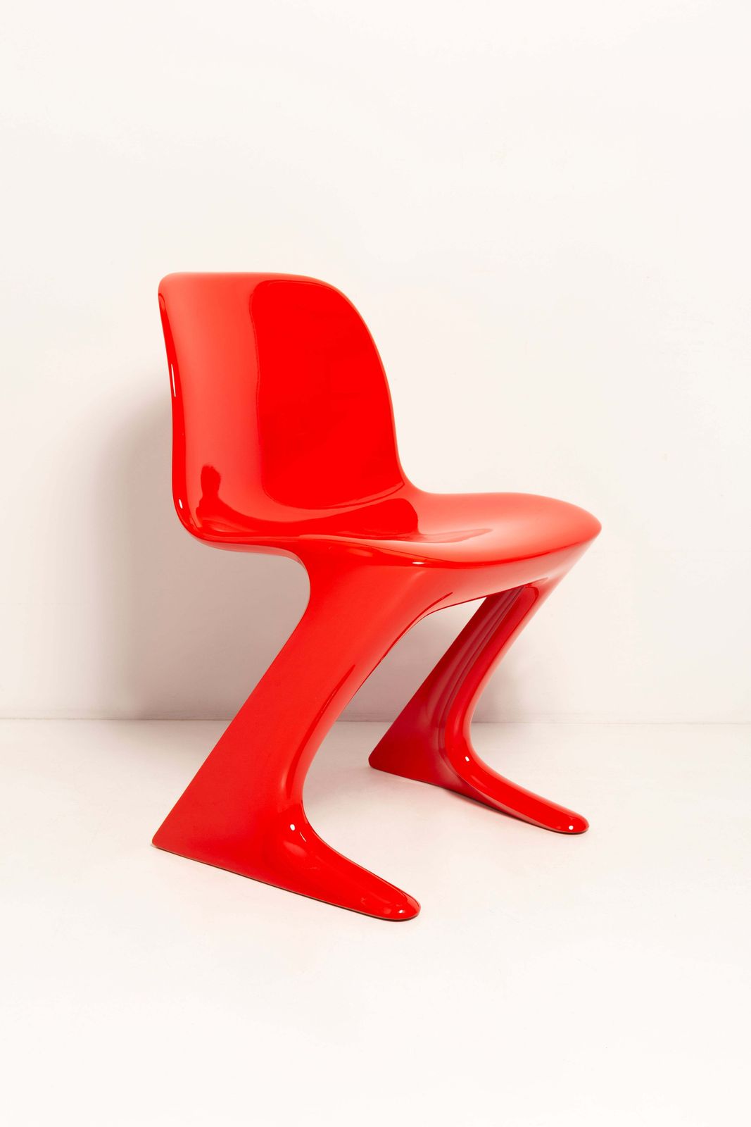 Tien Traffic Red Kangaroo Chairs ontworpen door Ernst Moeckl, Duitsland, 1968 photo furniture