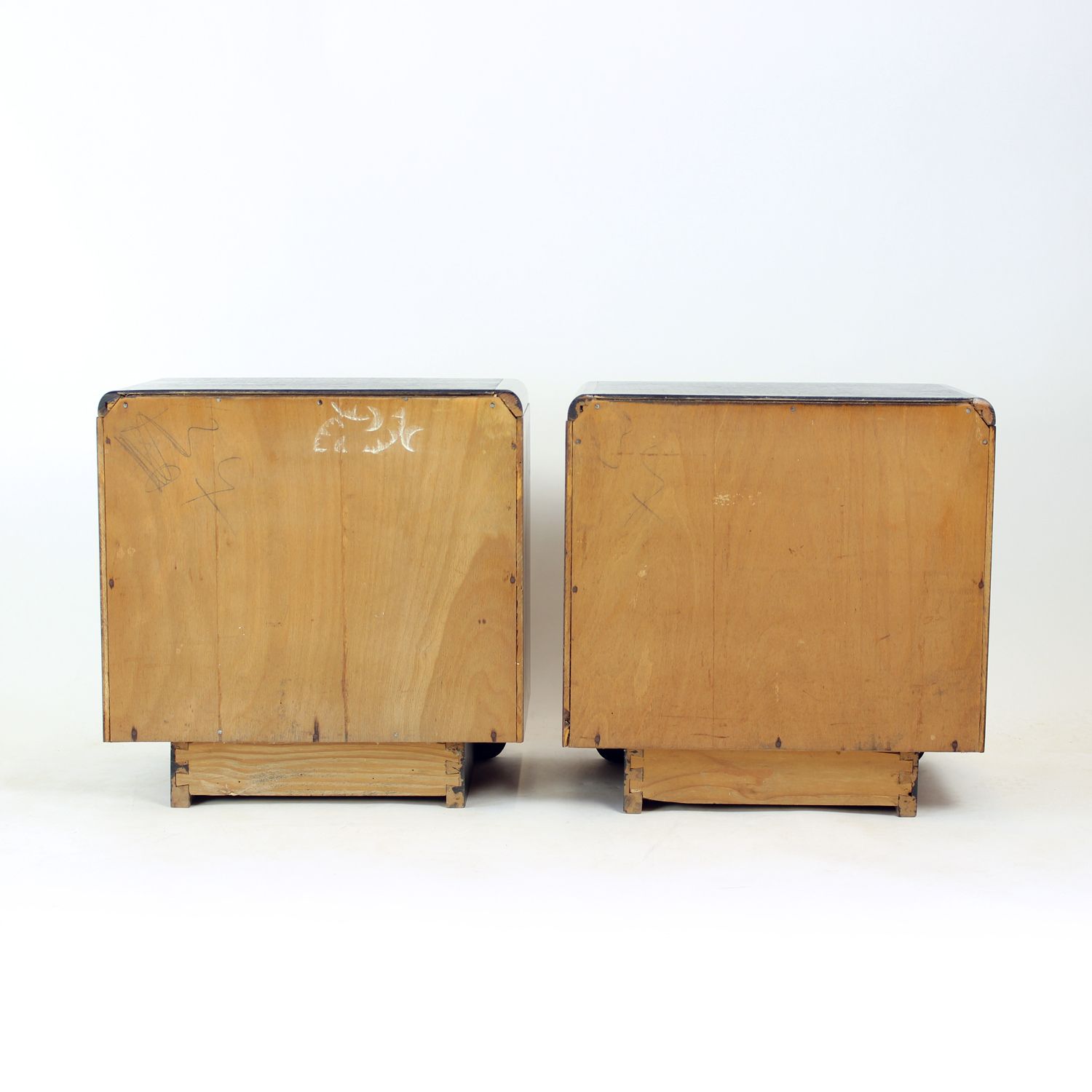 photo for sale Paar Tsjechoslowaakse Modernistische Nachtkastjes, ca. 1935