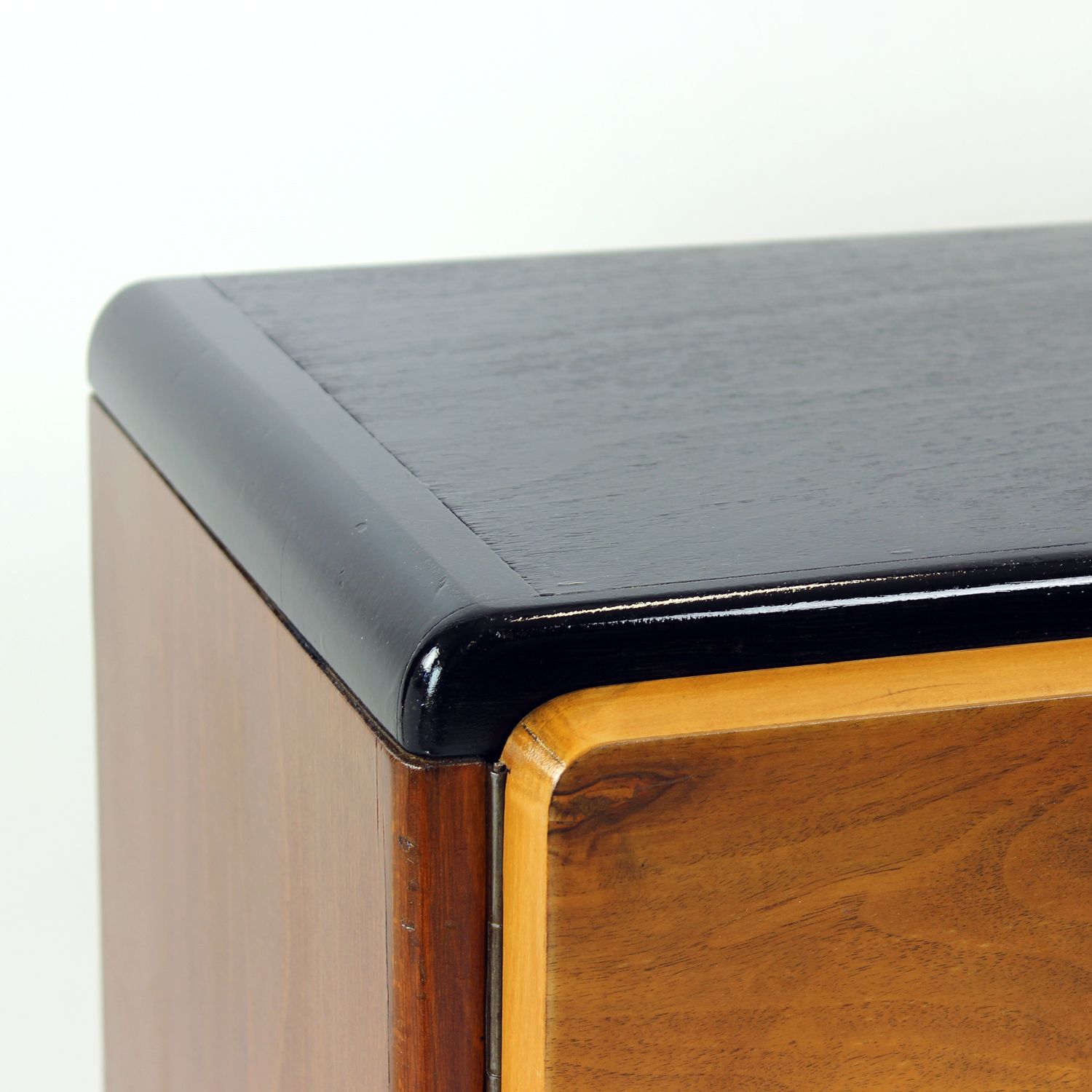 photo vinterior Pair Of Czechoslovak Modernist Bedside Tables, Circa 1935