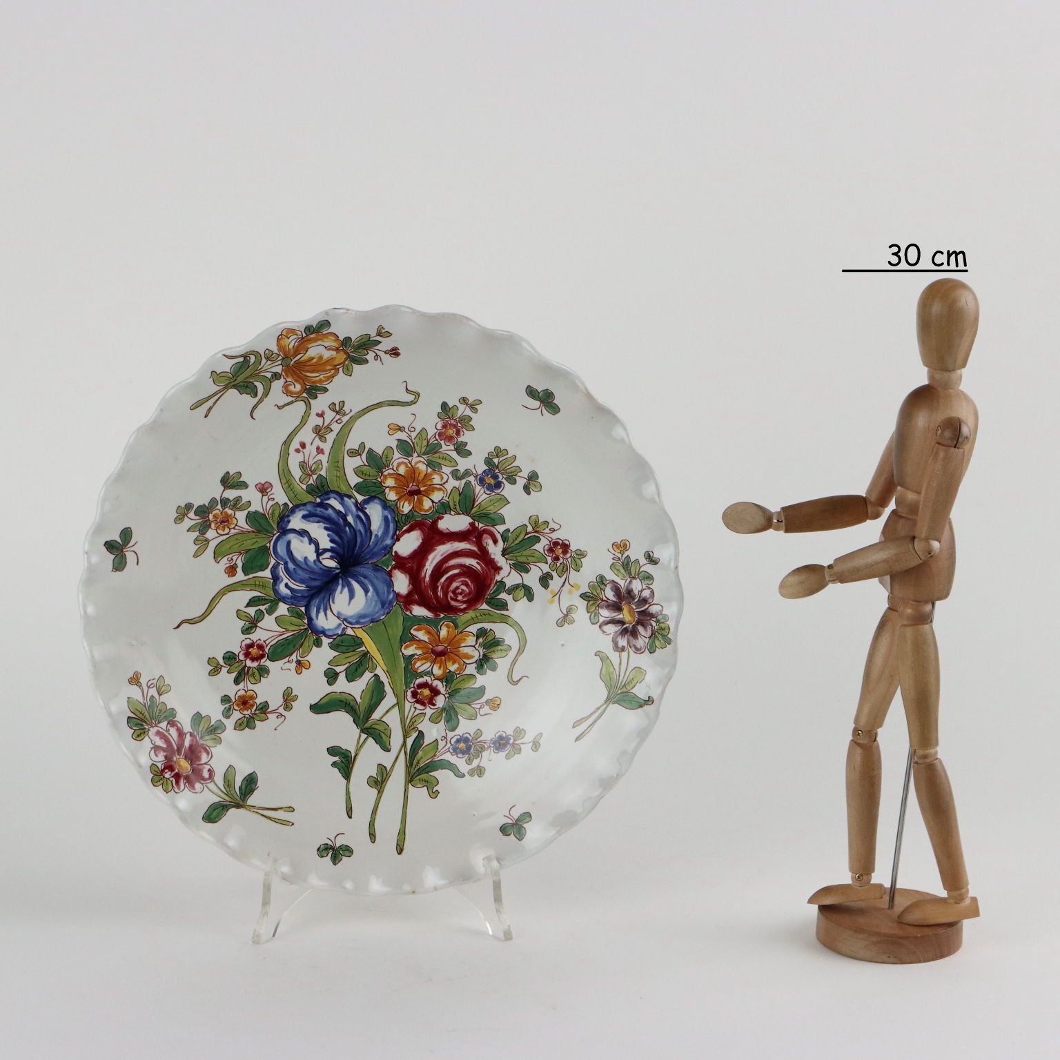 Antieke schaal, majolica, man. Boselli Savona Italië 19e eeuw photo furniture