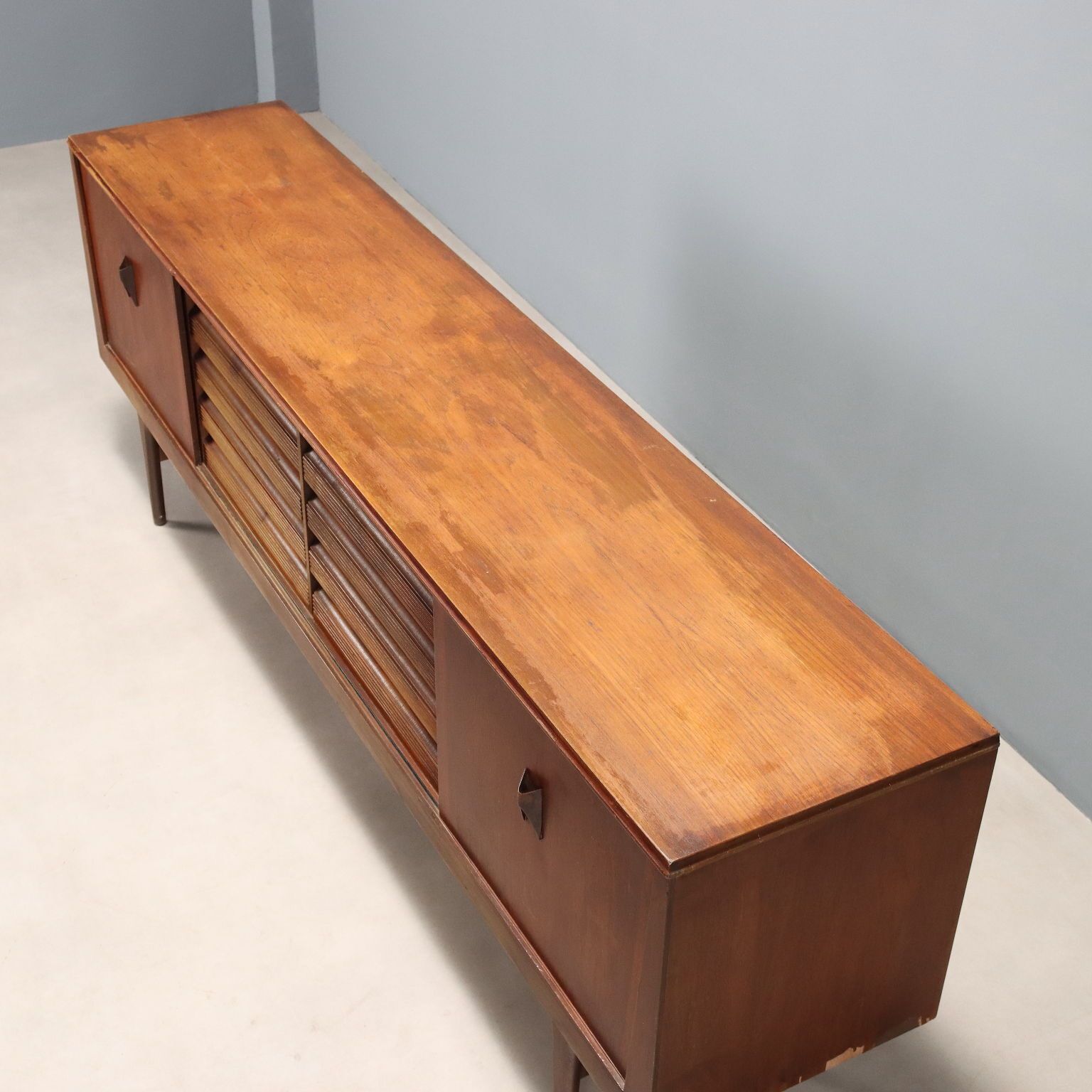 Meubels Vintage dressoir teakfineer design Noord-Europa jaren 1960 photo