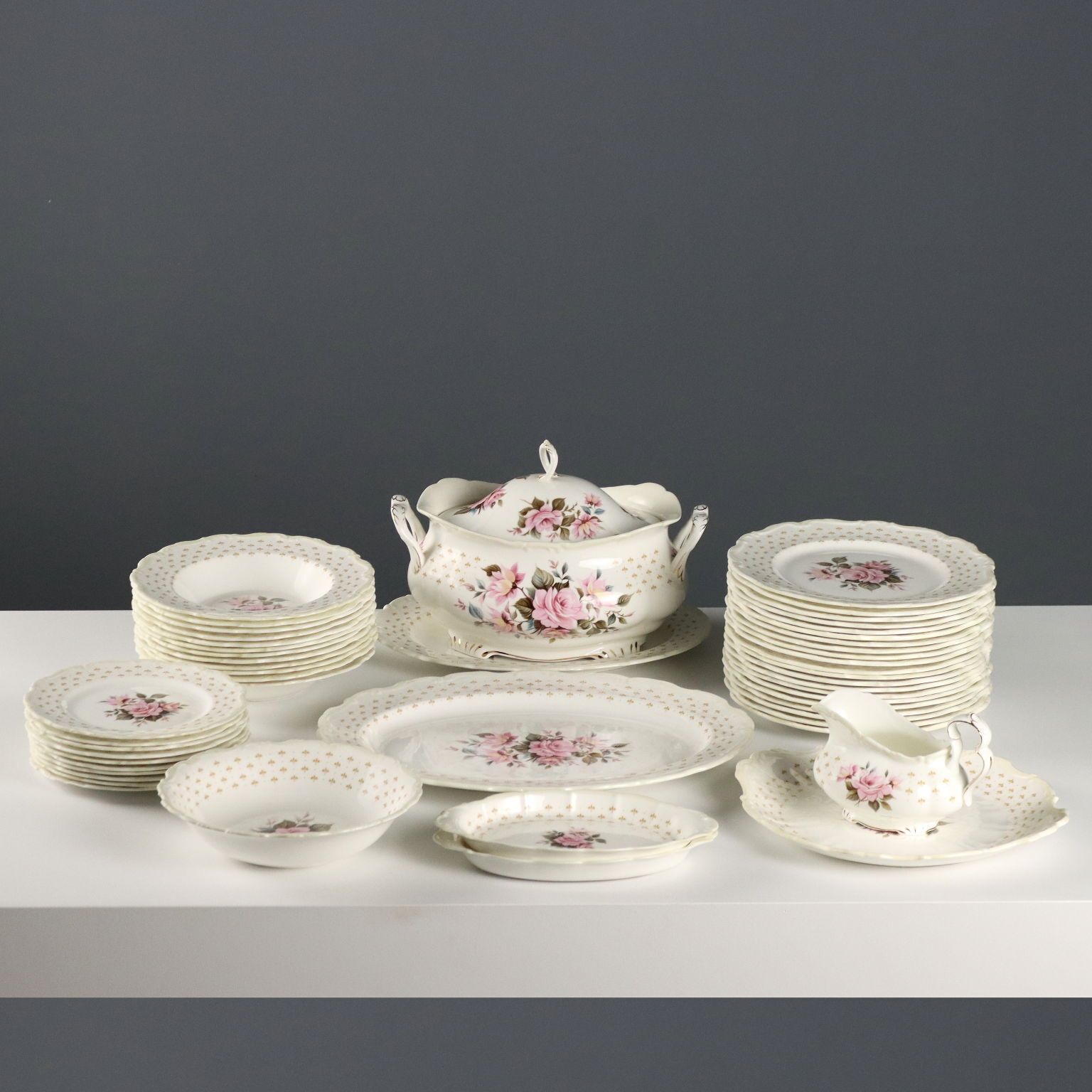 Antiek servies Marie Louise Royal Albert England XX Century