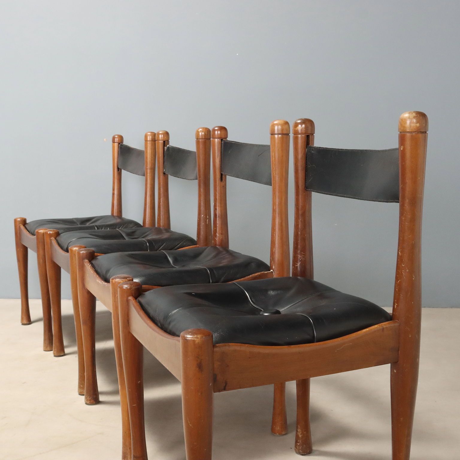 Zes stoelen uit de jaren 1970 van Silvio Coppola voor Bernini photo Meubels