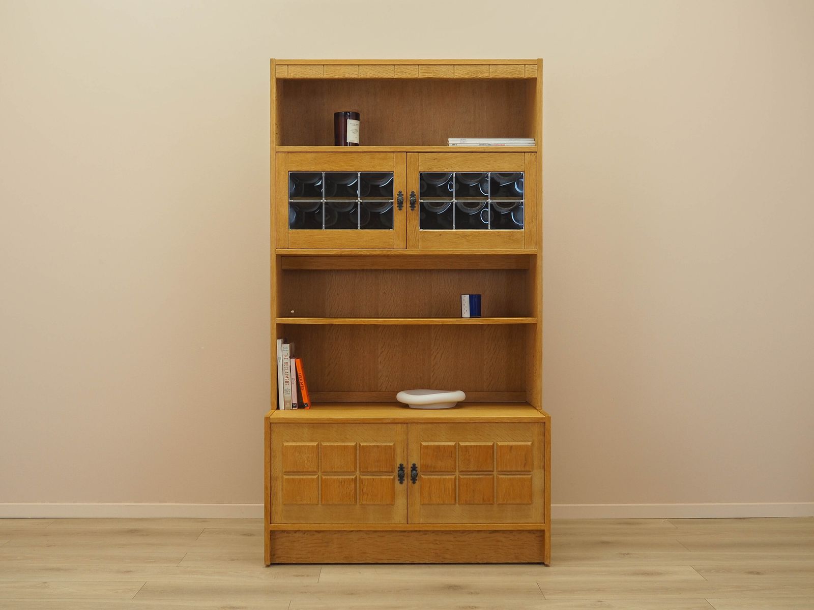 Deense Eiken Boekenkast Van Henning Kjærnulf Met Glazen Deuren En Geometrische Panelen, jaren 1960 photo furniture