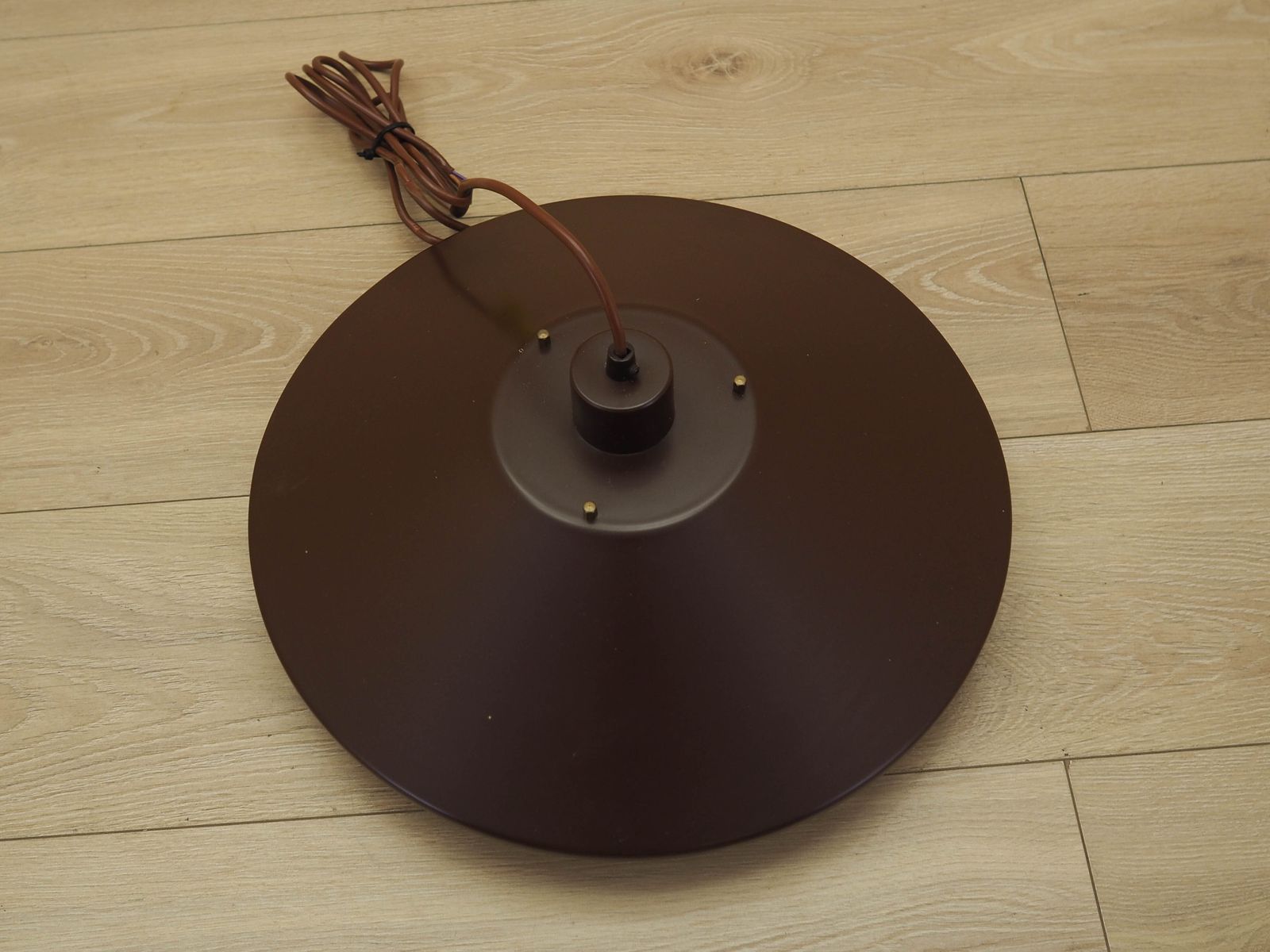 Deense Hanglamp met Gelaagde Kap, Bruine Metaalafwerking, jaren 1960 photo vintage