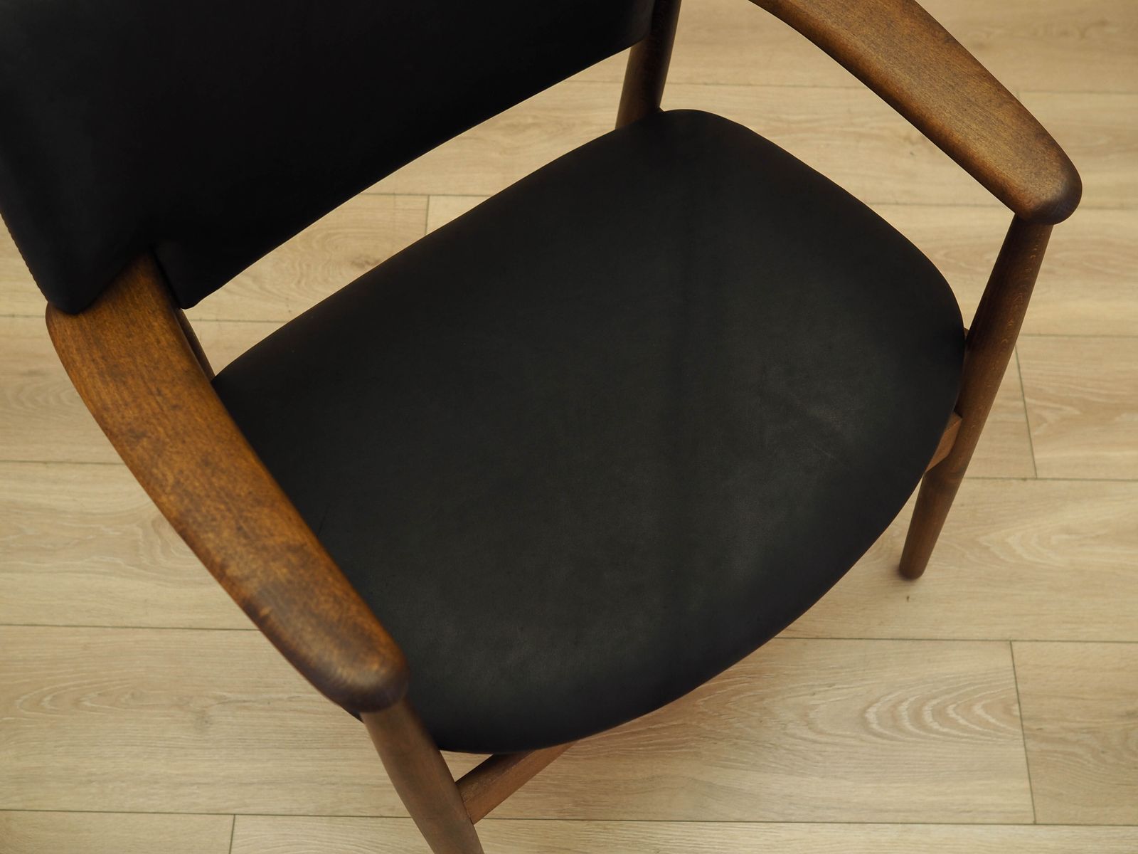 photo for sale Lounge Chairs van Ejner Larsen & Aksel Bender Madsen voor Fritz Hansen, eiken, ca. jaren 1970