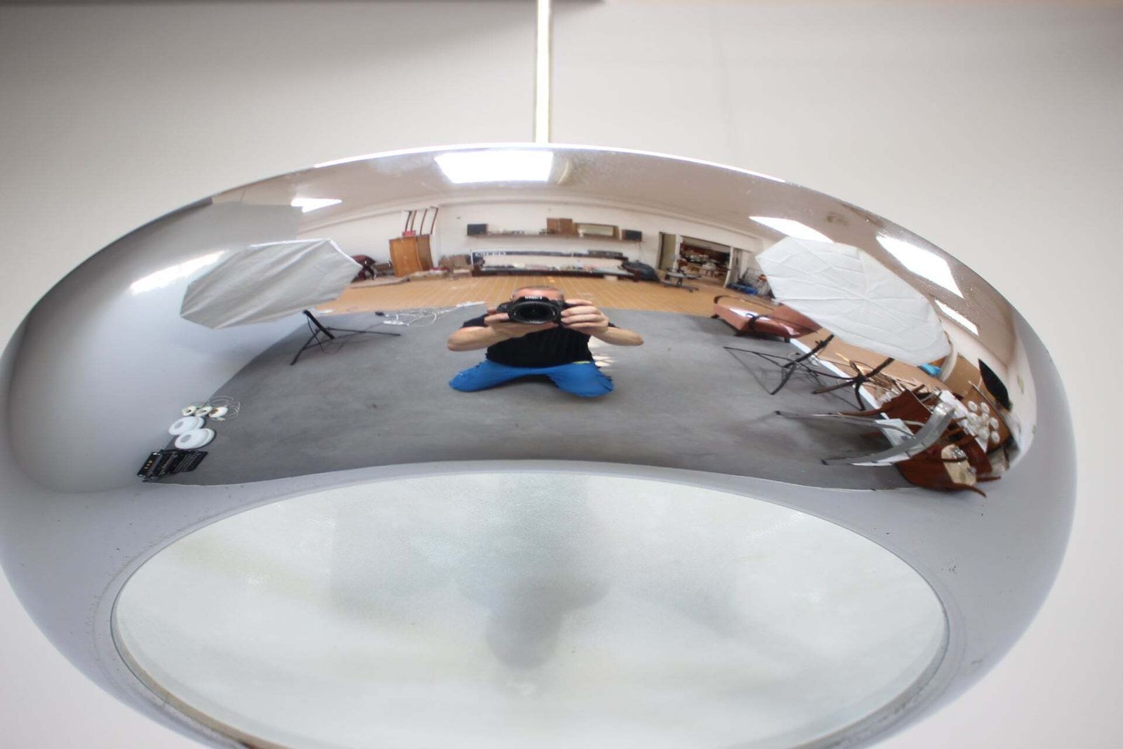 photo for sale Suspension Bauhaus UFO par Josef Hůrka pour Napako, Tchécoslovaquie, années 1930