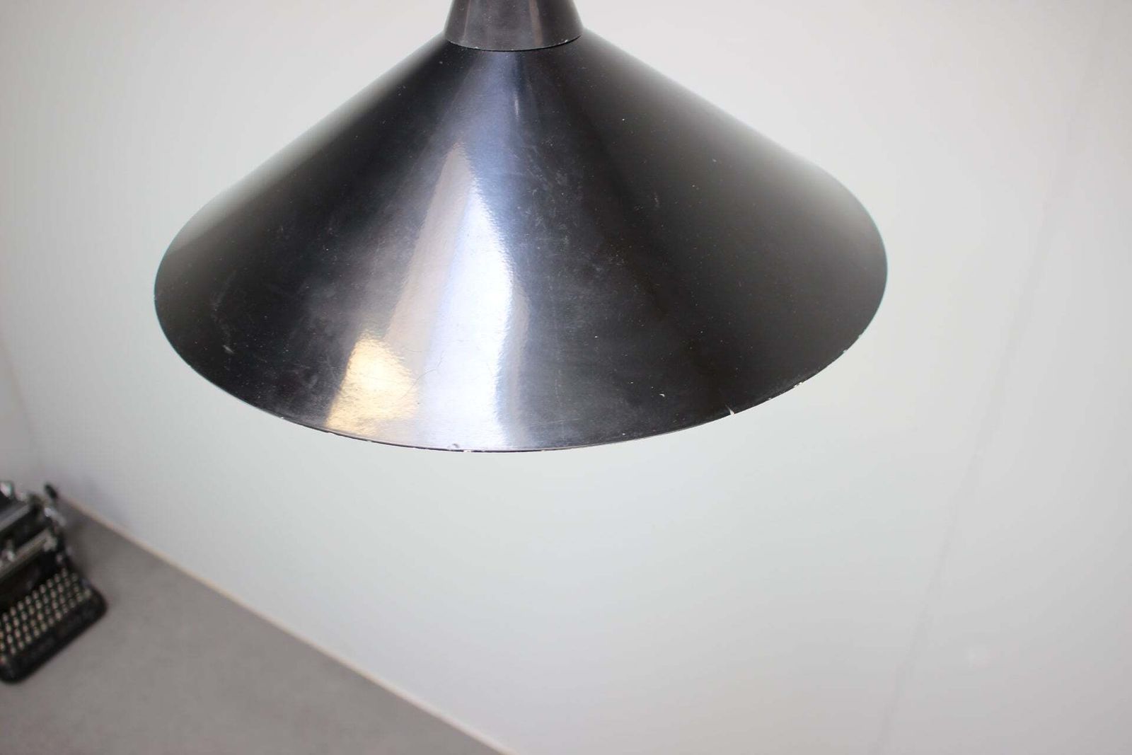 Hanglamp, Tsjecho-Slowakije, jaren 1970, Space Age, zwart metaal photo 222.0