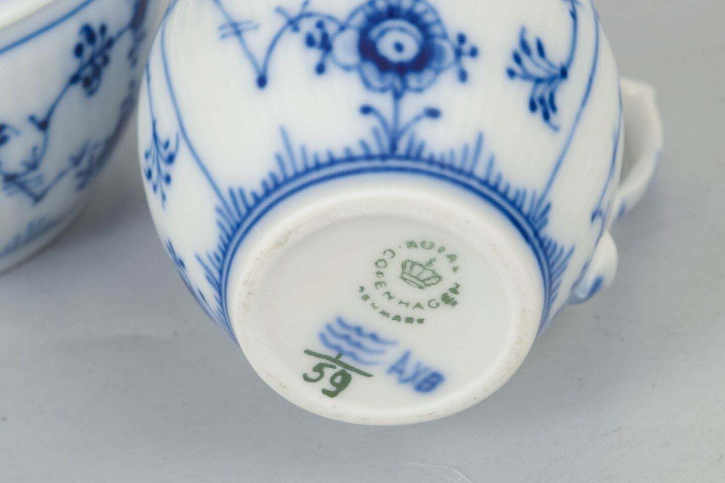Royal Copenhagen, Blue Fluted Plain. Sucrier et crémier en porcelaine. photo Décoration
