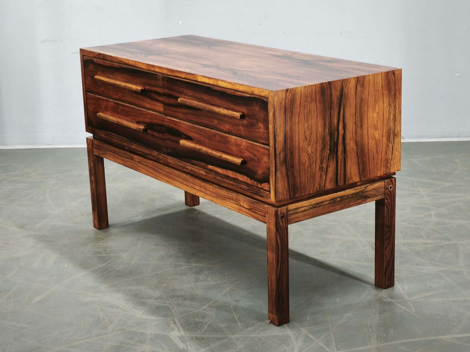 Meubels Deense mid-century modern ladekast van palissanderhout, jaren 1960 photo
