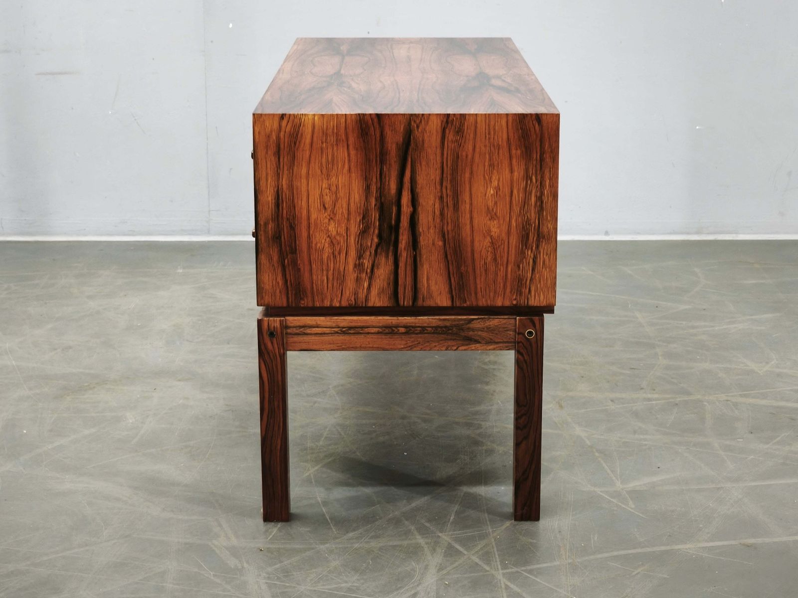 726.0 Commode mid-century modern danoise en placage de palissandre, années 1960 photo