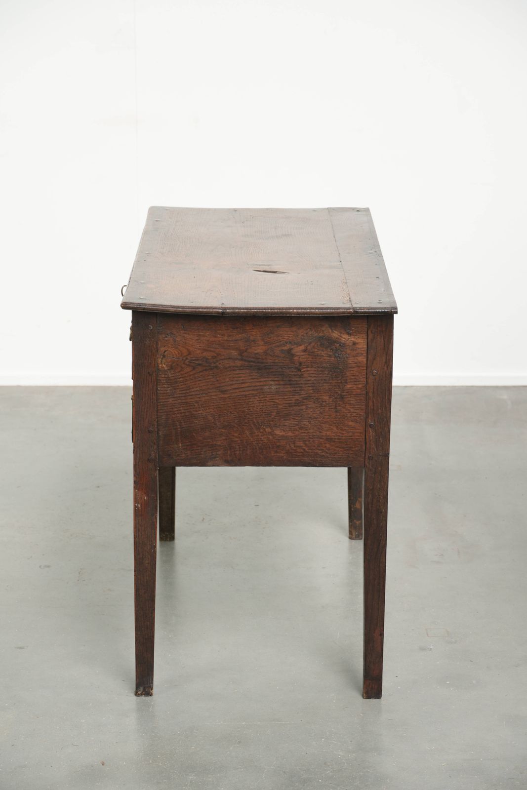 Antique English Lowboy Side Table From The 18th Century Made Of Oak With Beautiful Deep Colors. photo vinterior