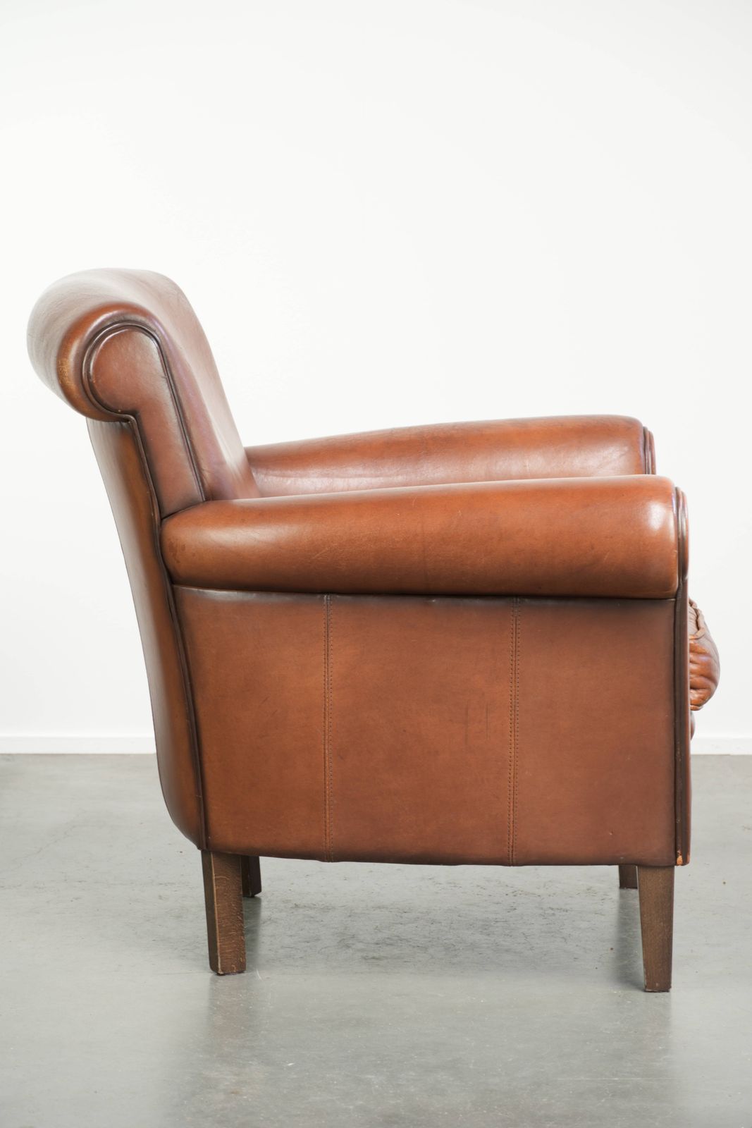 Comfortable Sheepskin Armchair With Beautiful Colors And A Sleek Finish photo for sale