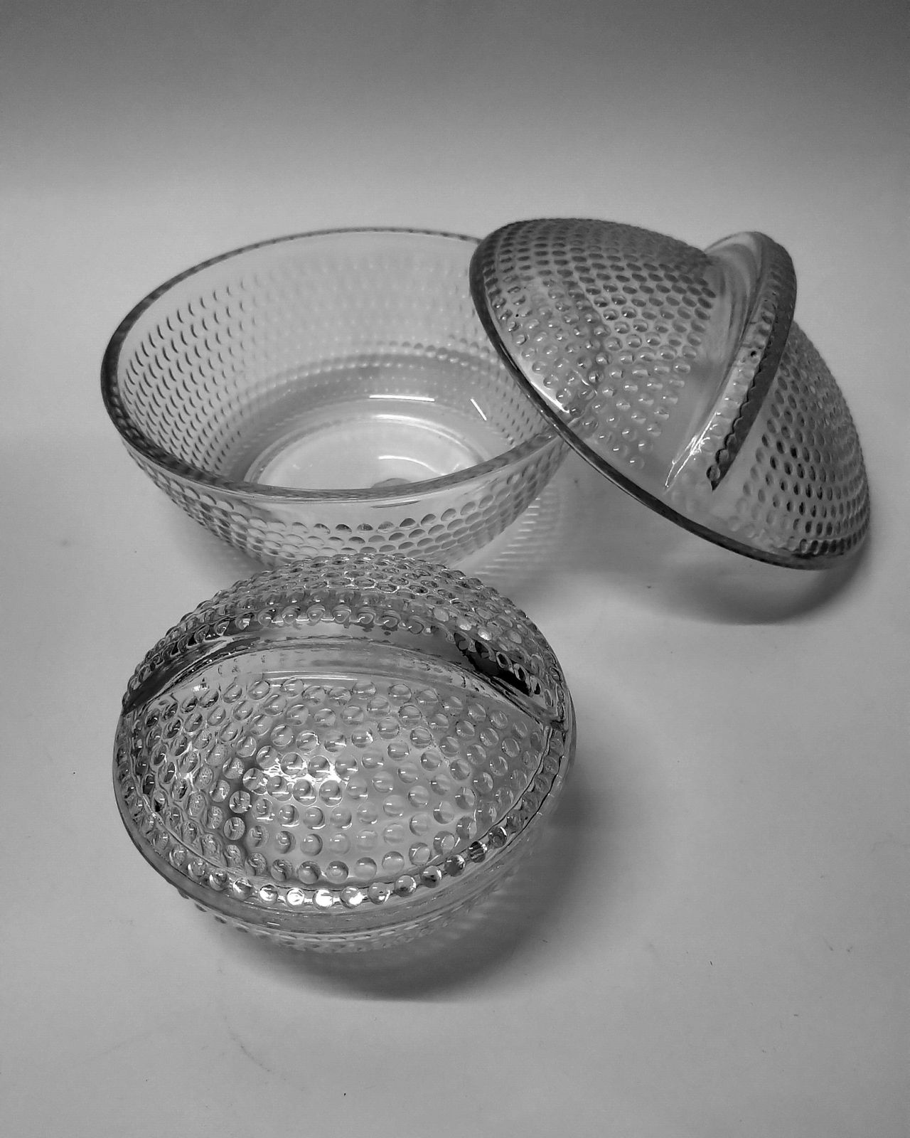 2x bijzondere containers van Adolf Matura / Sklo Union photo furniture