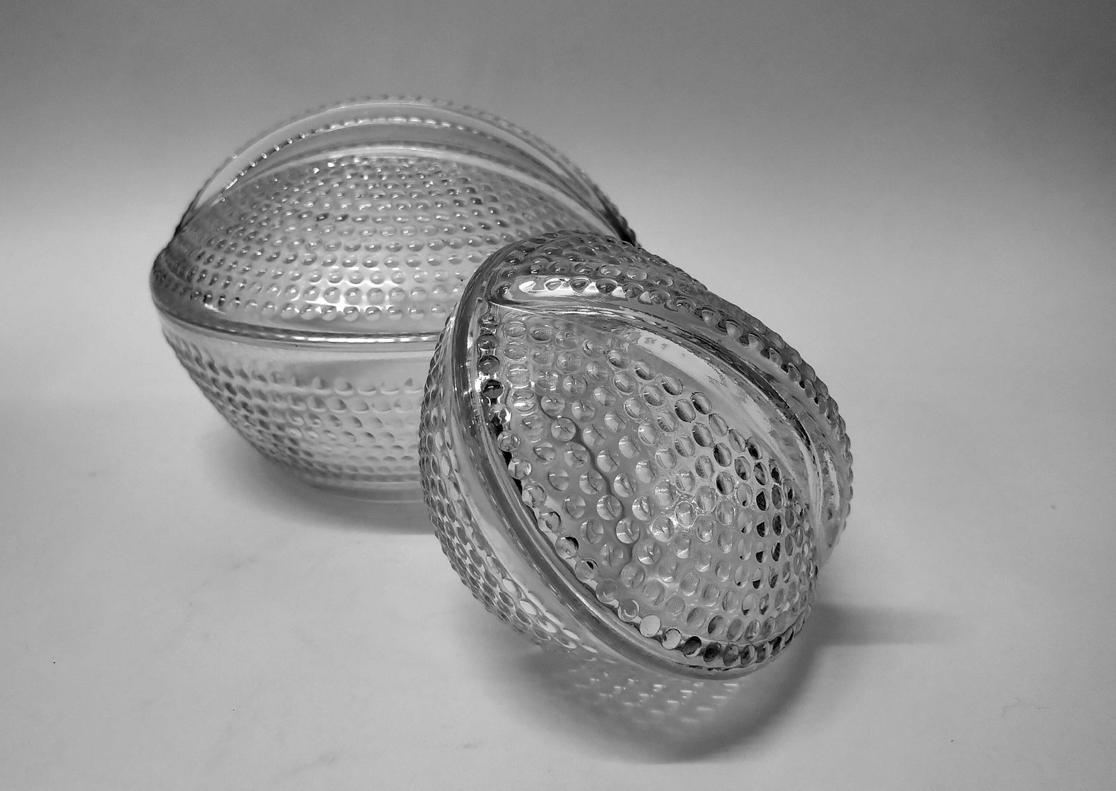 2x bijzondere containers van Adolf Matura / Sklo Union photo Woonaccessoires