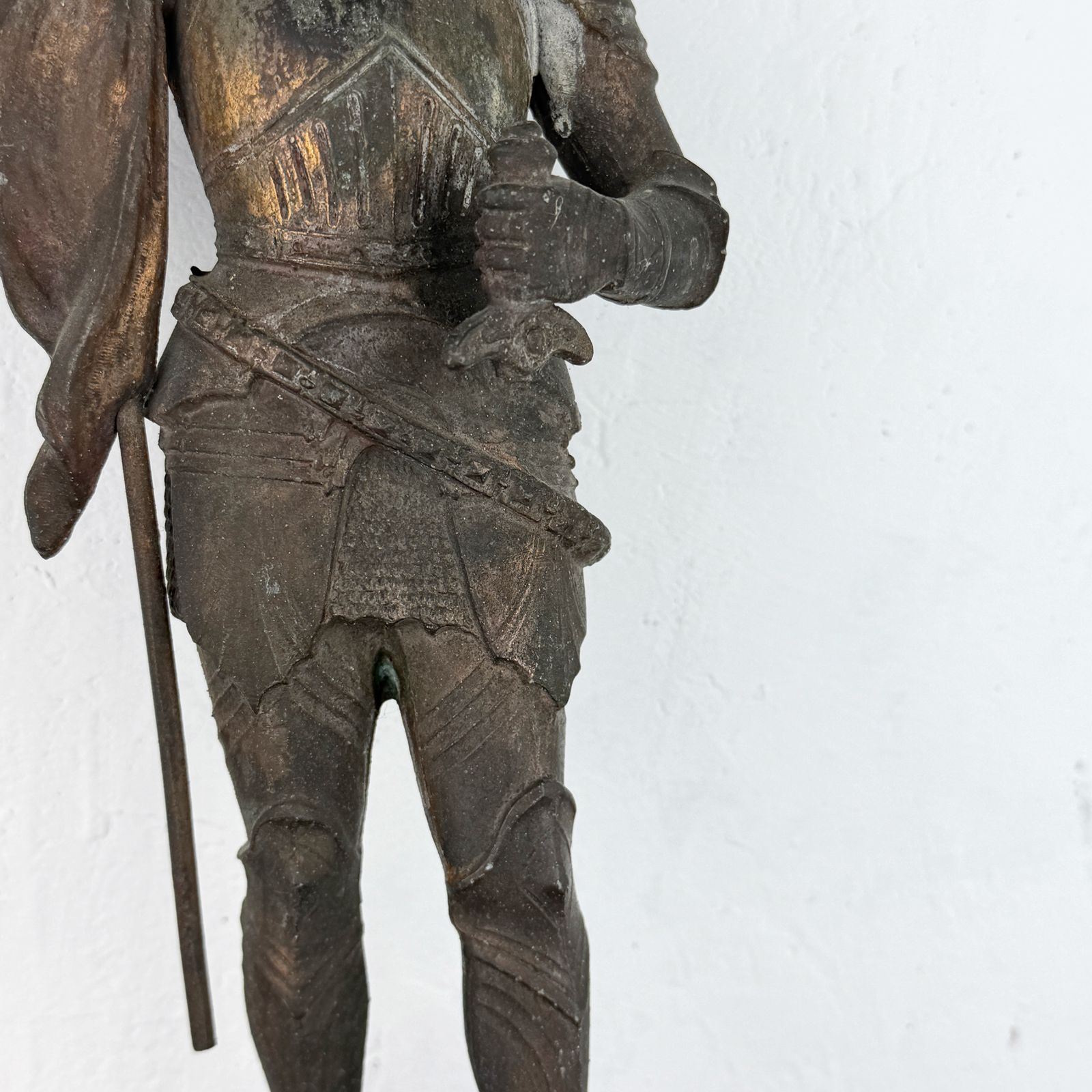 Antiek Frans ridderbeeldje, spelterstandbeeld, Jeanne d'Arc photo for sale