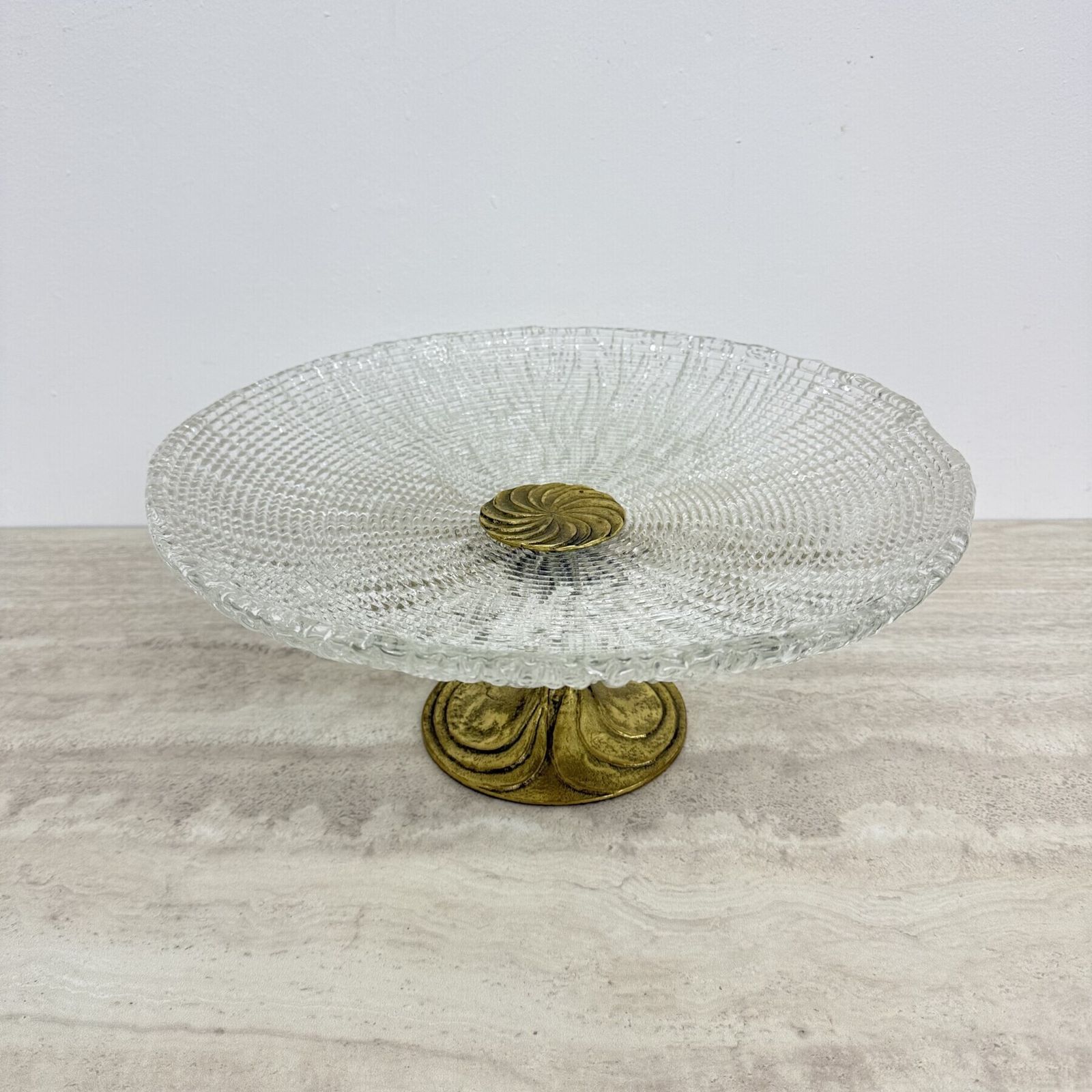 Coupe mid-century modern en cristal et laiton, années 1960 photo Décoration