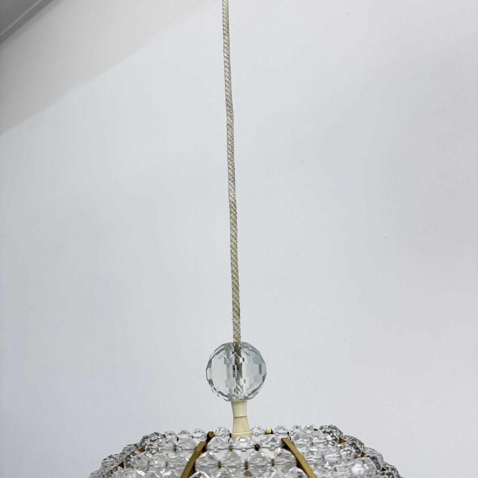 Lampe à suspension en laiton et acrylique, par Emil Stejnar, années 1950 photo vinterior