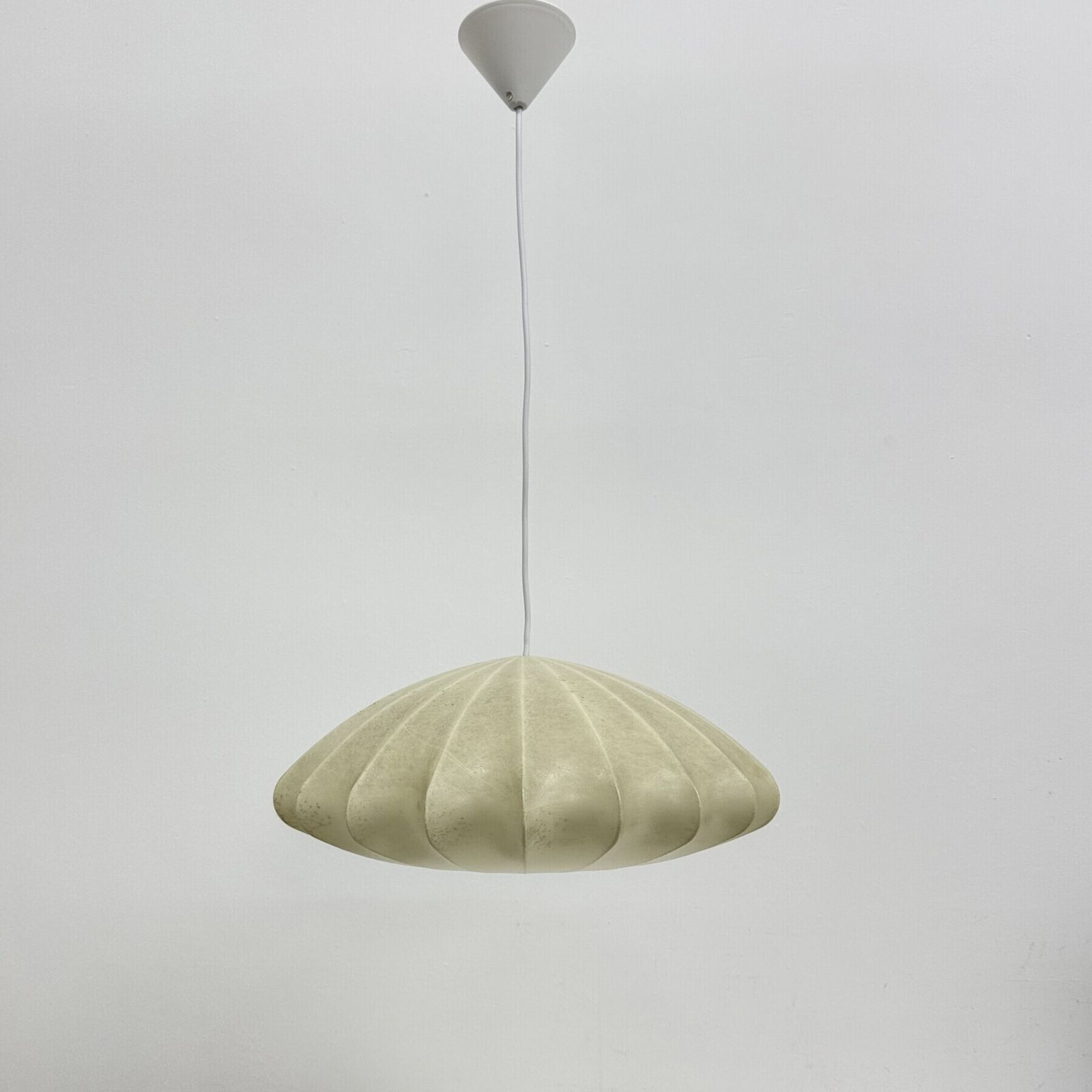 933.0 Suspension Cocoon mid-century modern par Friedel Wauer pour Goldkant Leuchten, années 1960 photo