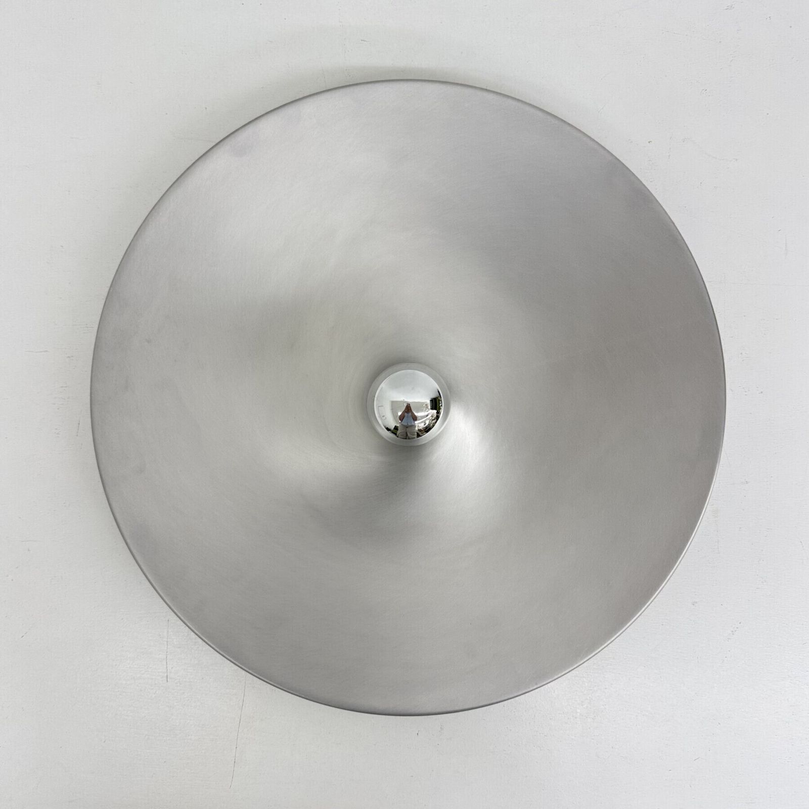 Mid Century Design Disc Lamp , ca. jaren 1970, toegeschreven aan Charlotte Perriand voor Les Arcs