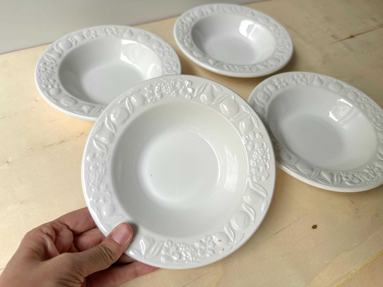 Set van 4 Ontbijtkommen van Franco Giorgi voor Quadrifoglio, Vintage Italiaans Keramisch Servies met Fruitmotief, jaren 80 photo buy