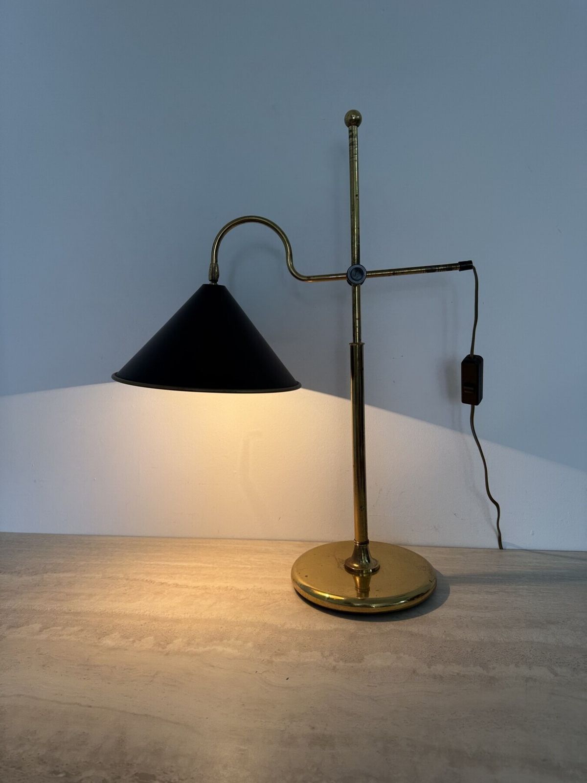 Mid-Century verstelbare messing bureaulamp, jaren 1970 photo for sale
