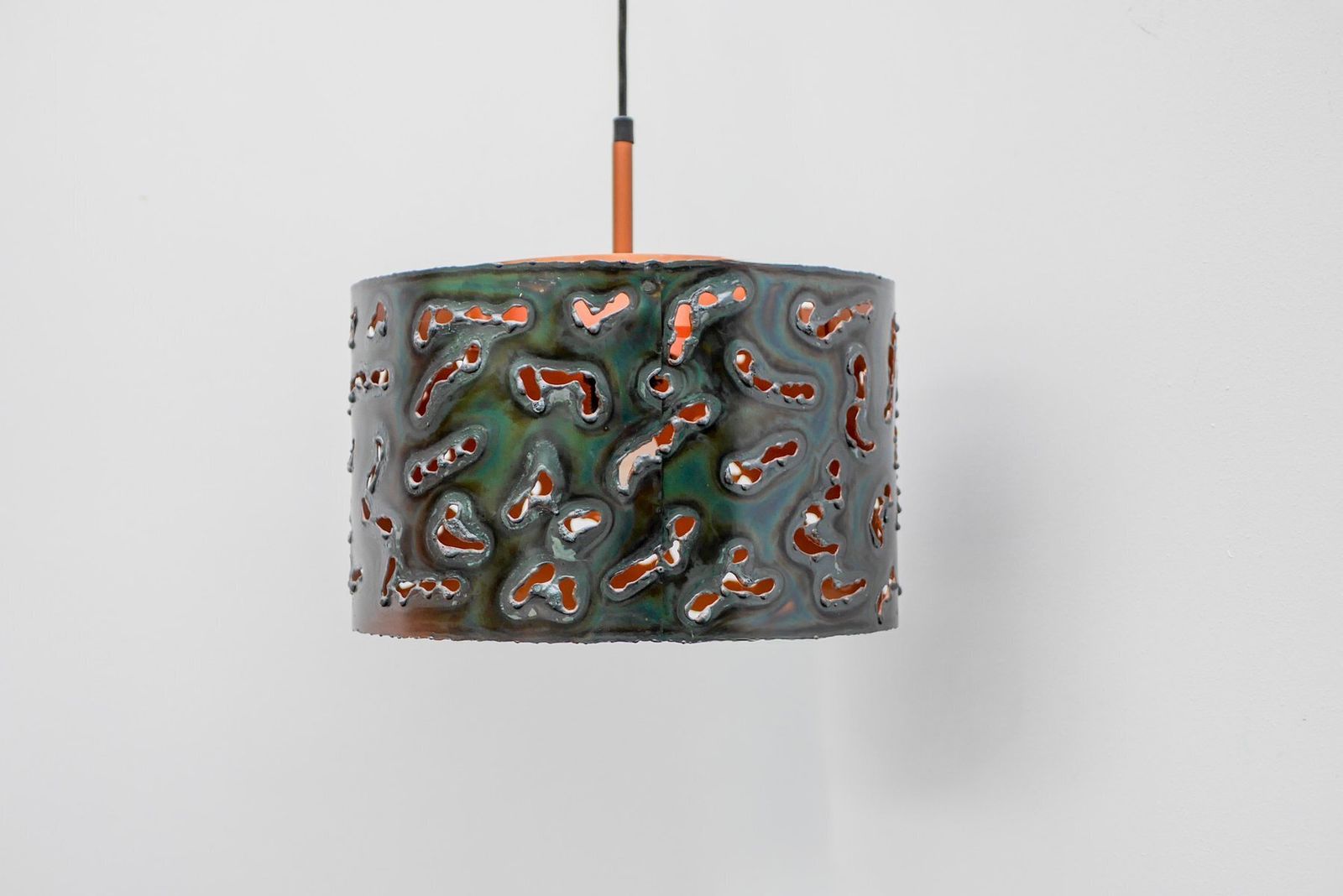 650.0 Brutalistische koperen hanglamp van Boréns, jaren 1970 photo
