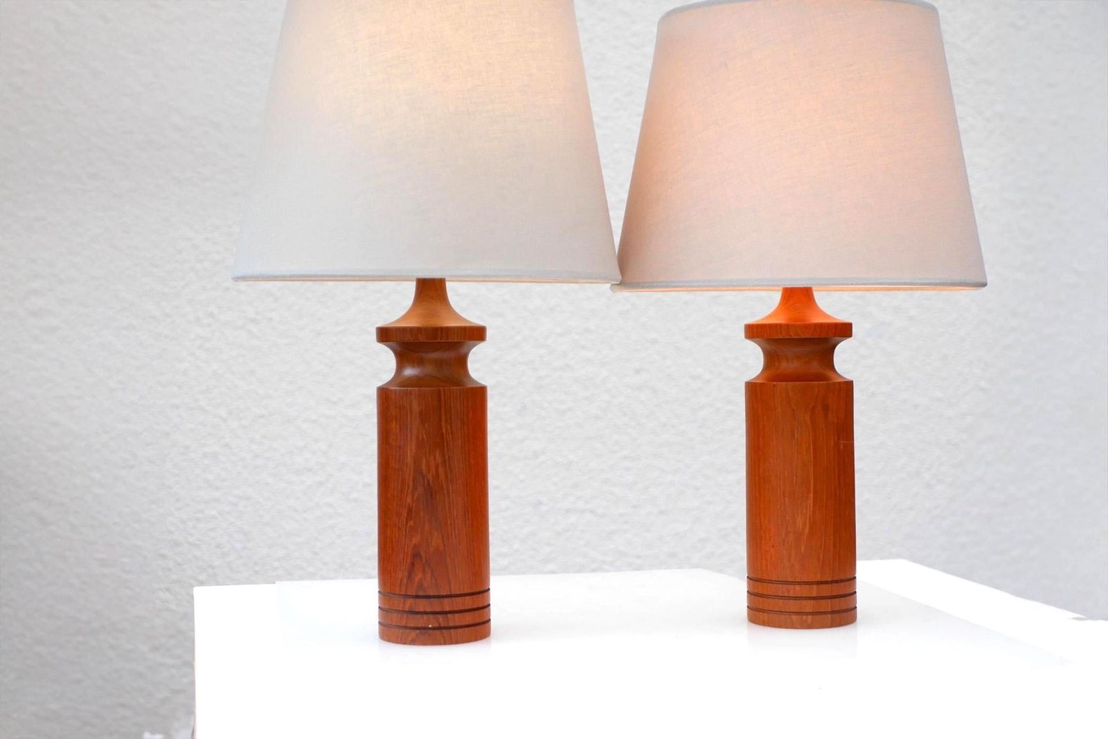Grote mid-century modern Deense teakhouten tafellamp, set van 2