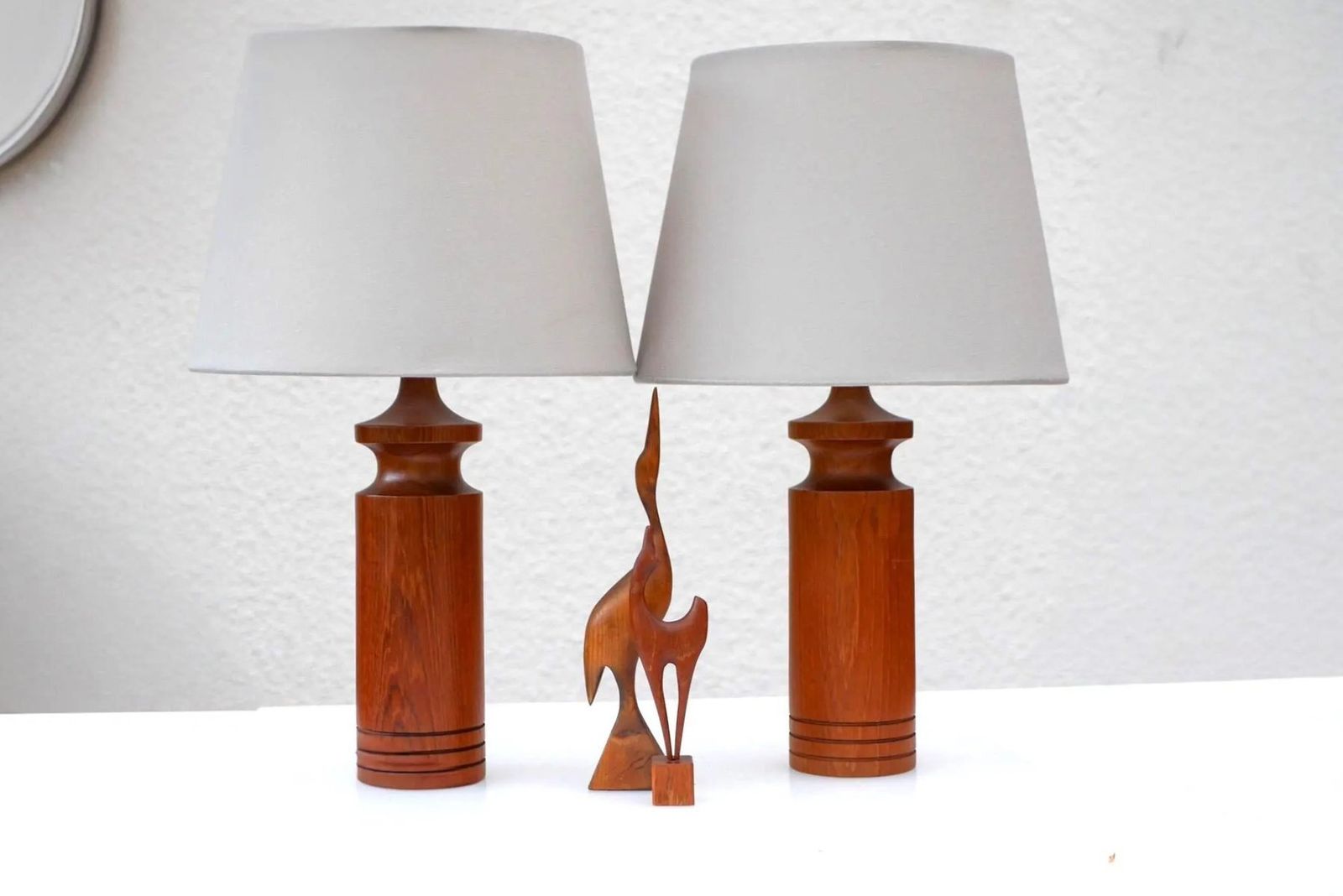 Grote mid-century modern Deense teakhouten tafellamp, set van 2 photo buy