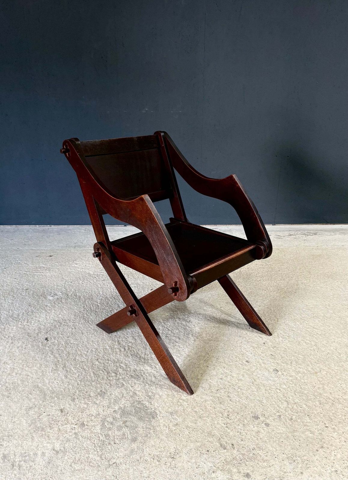 Early 20th Century Design Glastonbury X Frame Chair photo furniture