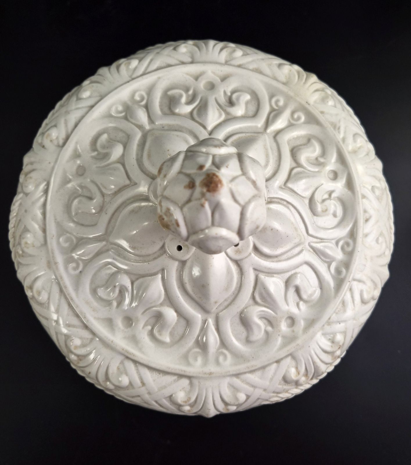 600.0 Victoriaanse witte ironstone kaasstolp met schaal, tarwe en traliewerk, ca. 1875 photo