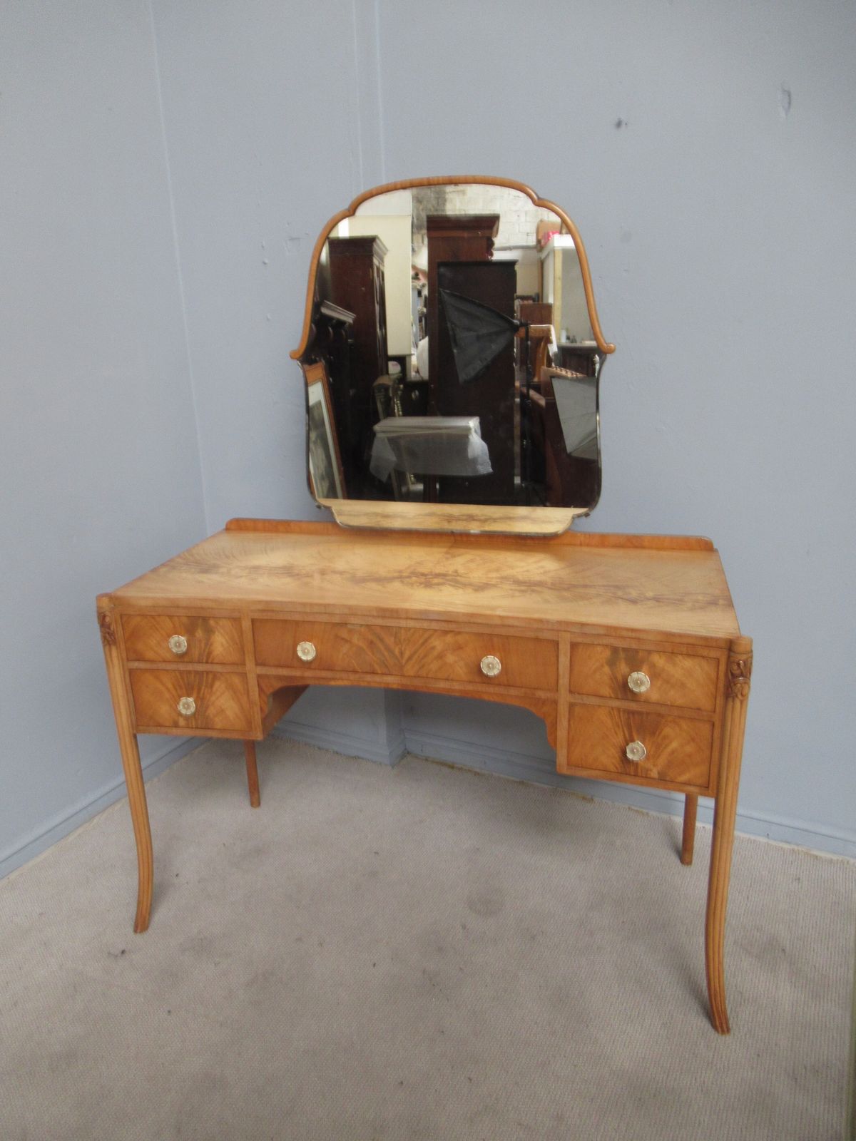 Pale Mahogany And Maple   1930s   Dressing Table photo furniture