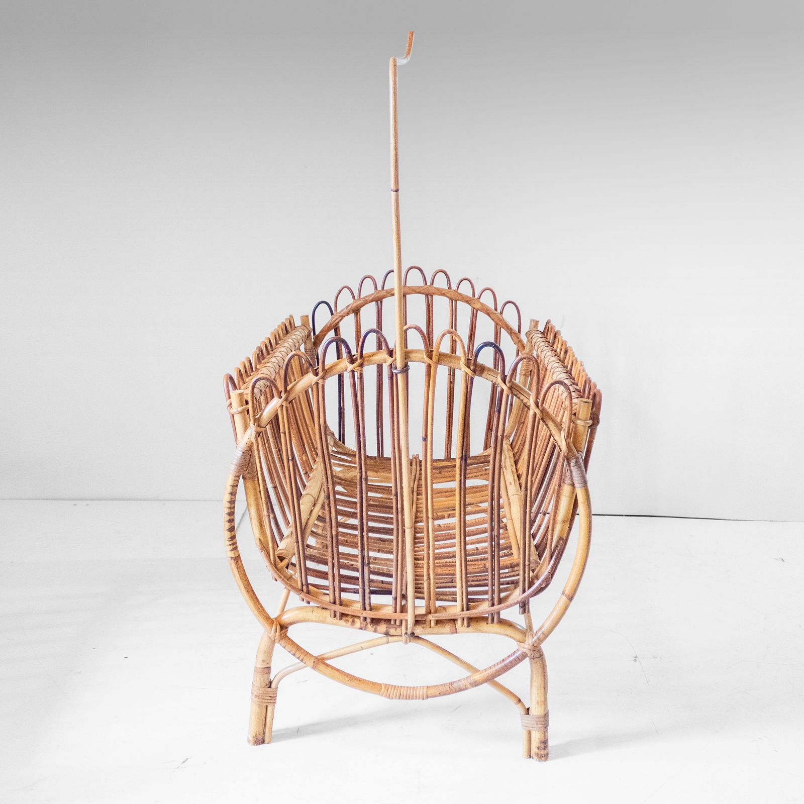 Mid-Century Modern Bamboo Baby Cradle, Bonacina Style, Italy 1960s photo vinterior