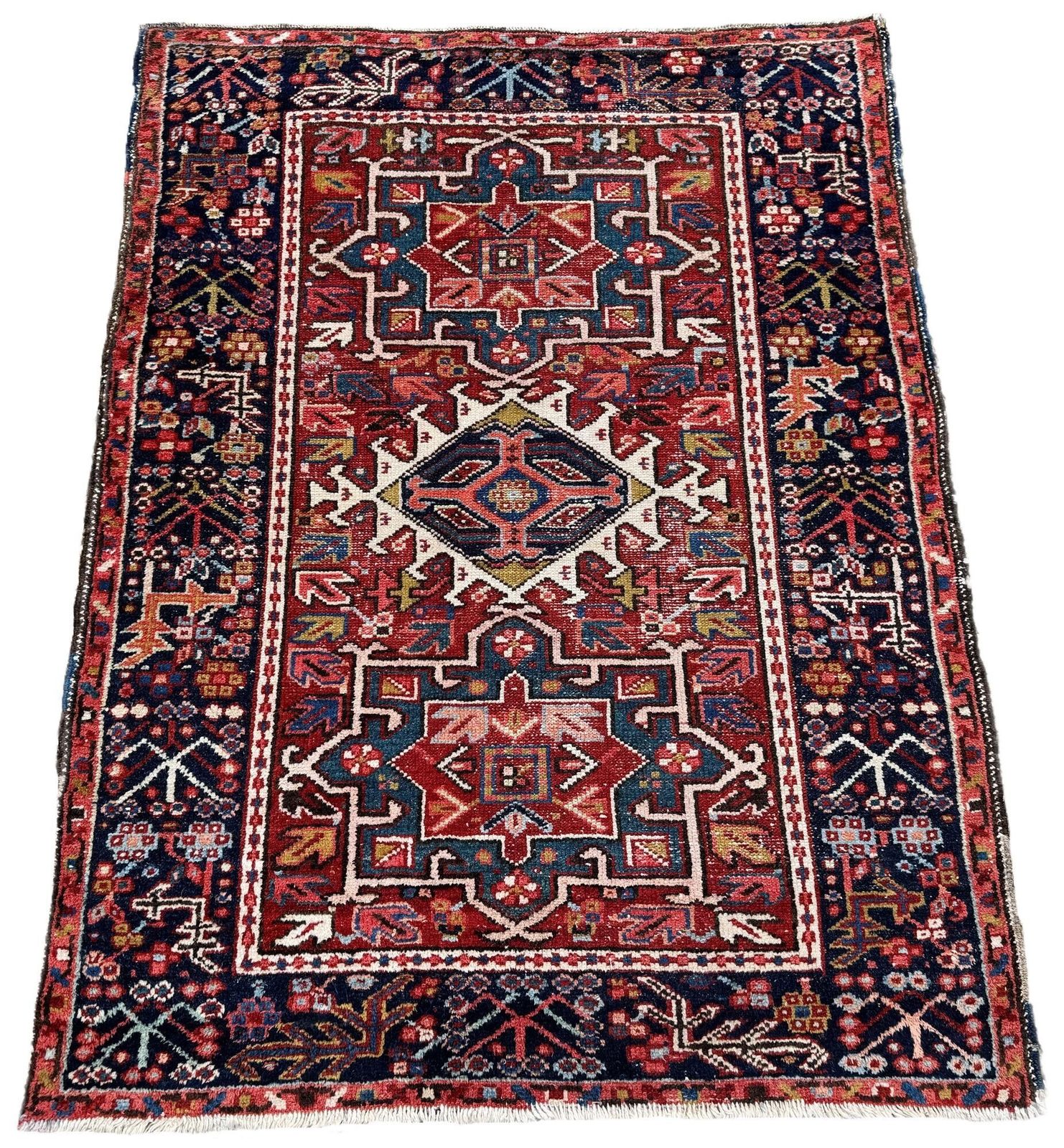 Antiek Karaja-tapijt 1,28 m x 0,99 m photo furniture