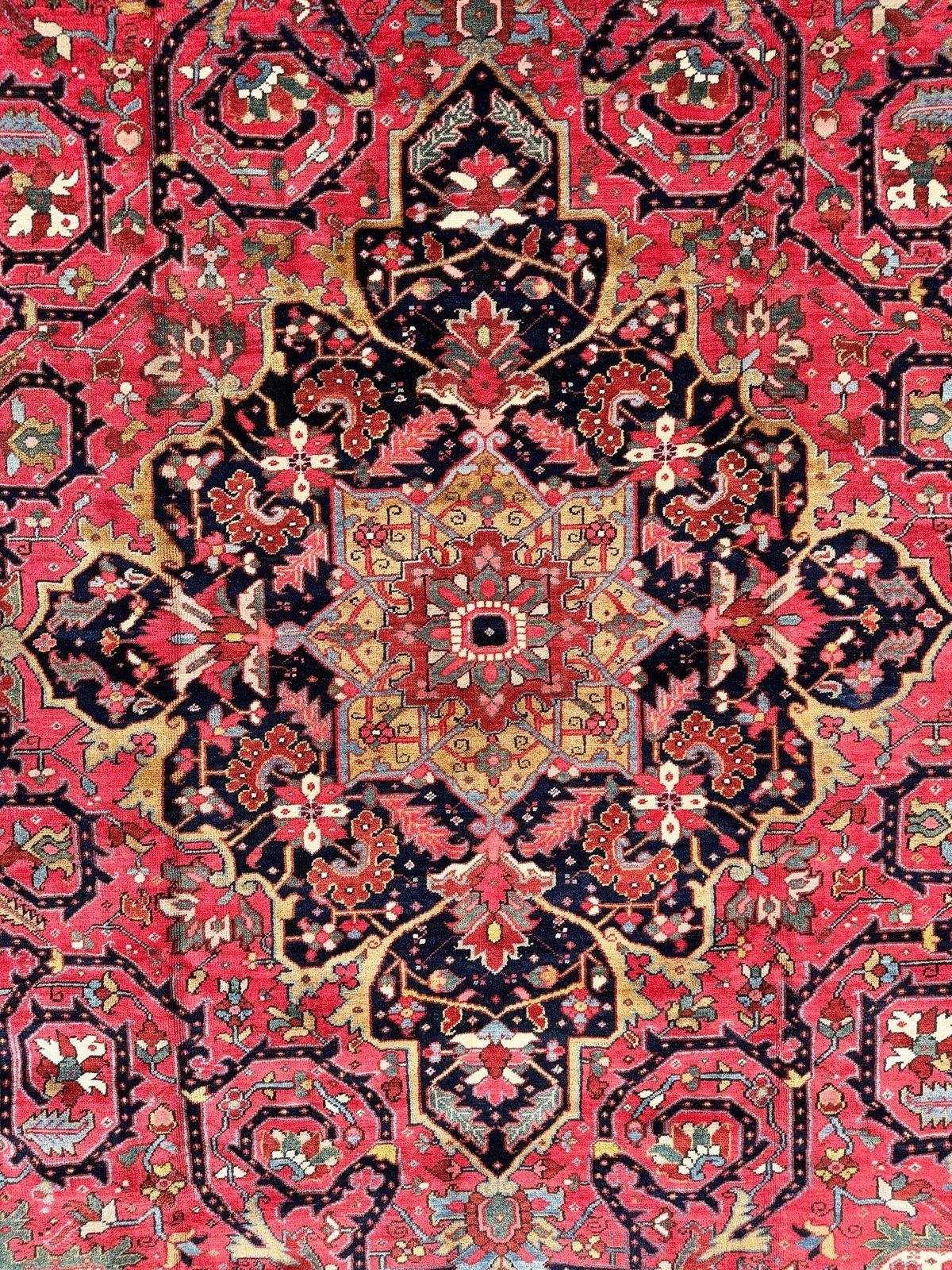 photo buy Antique Heriz Carpet 3.68m X 2.65m