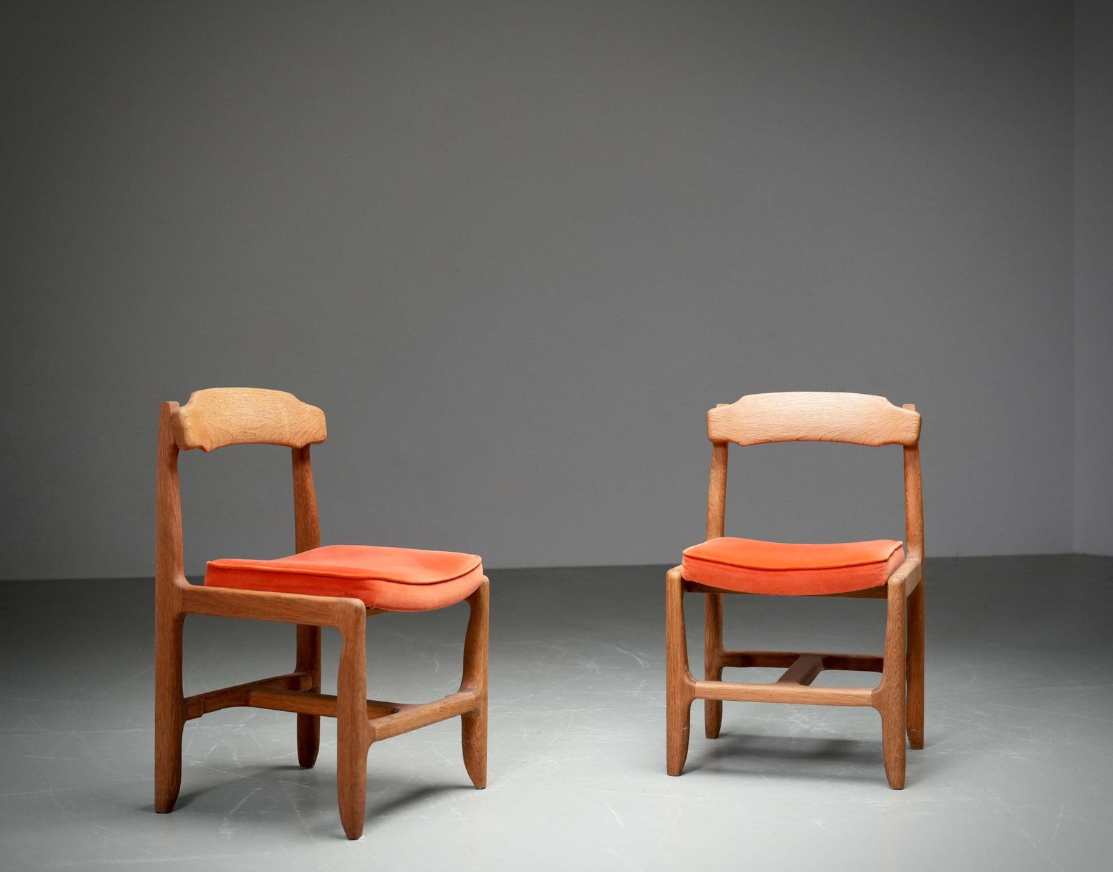 photo for sale Set Of 2 Dining Chairs In Oak And Velvet By Guillerme Et Chambron, France, 1960