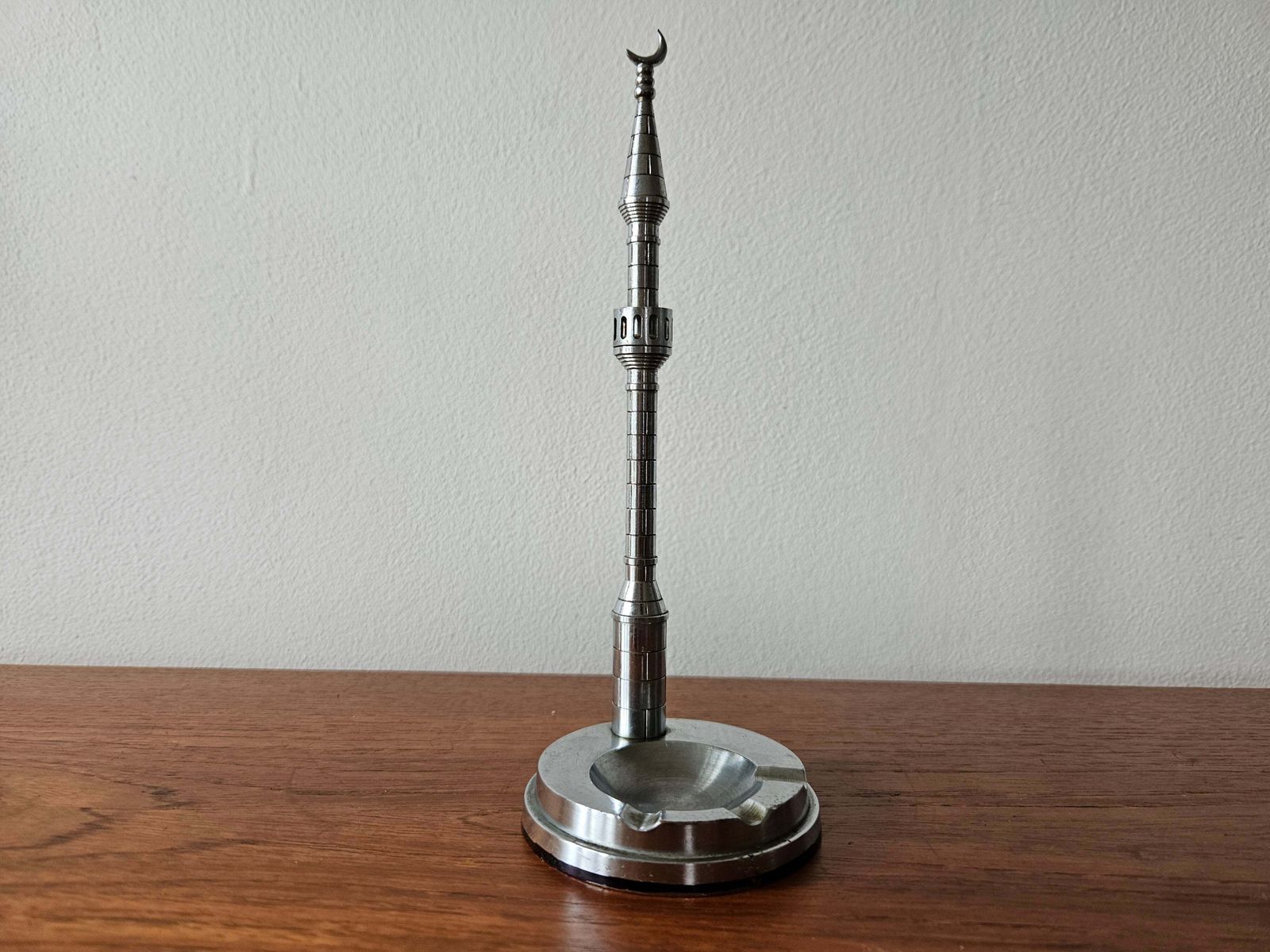 Zeldzame mid-century asbak, model Eger Minaret, Hongarije, ca. jaren 1970 photo for sale