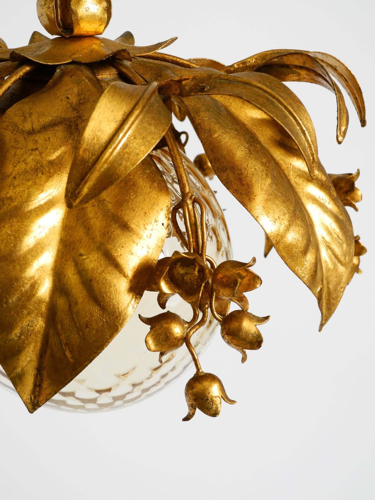 photo vintage Vergulde Metalen Hanglamp uit de Jaren 1970 met Glazen Bol van Hans Kögl