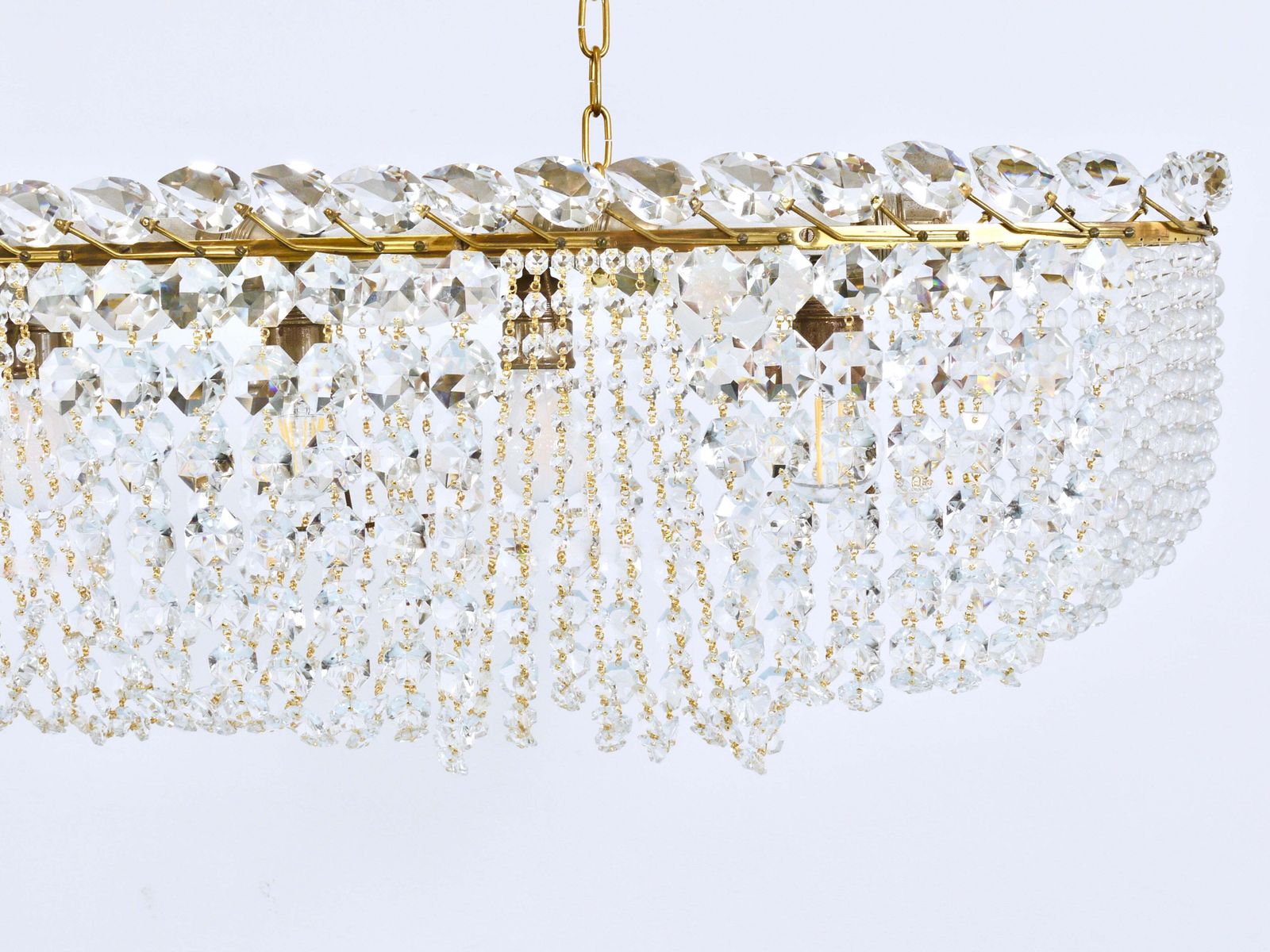 photo buy J.T. Kalmar Josef Frank 58" Zeppelin kristallen en messing hanglamp, Wenen, ca. jaren 1950