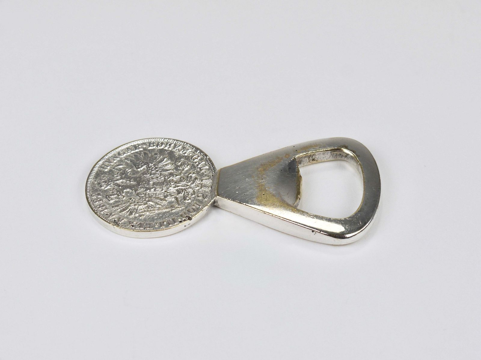 Carl Auböck Verzilverde Messing Flessenopener, Habsburg 2 Florin Munt, Oostenrijk 1950 photo buy