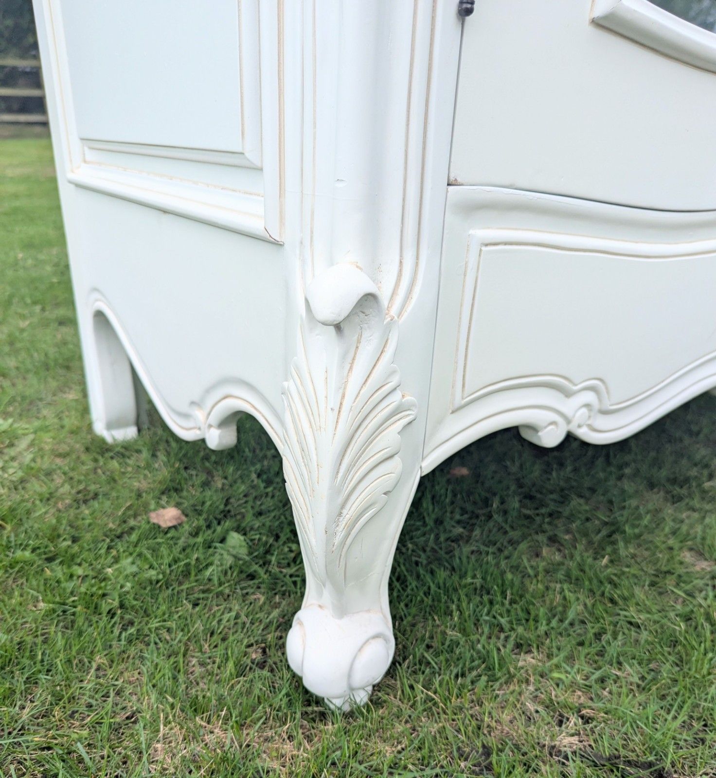 Armoire française peinte, livraison disponible 0373 photo buy
