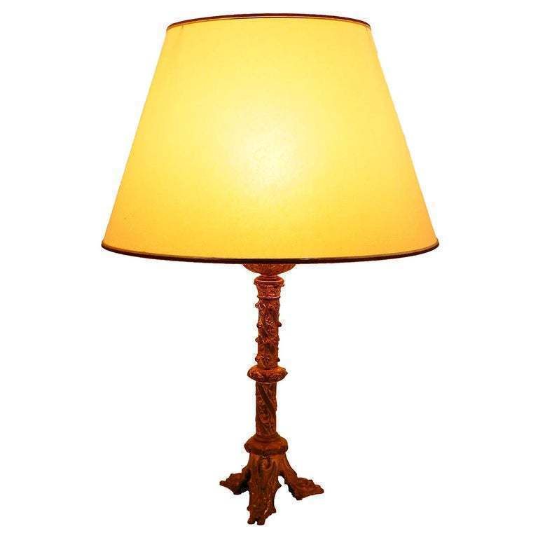 Lampe de table bougeoir d'église en ormolu, style ecclésiastique Belle Époque, XIXe siècle